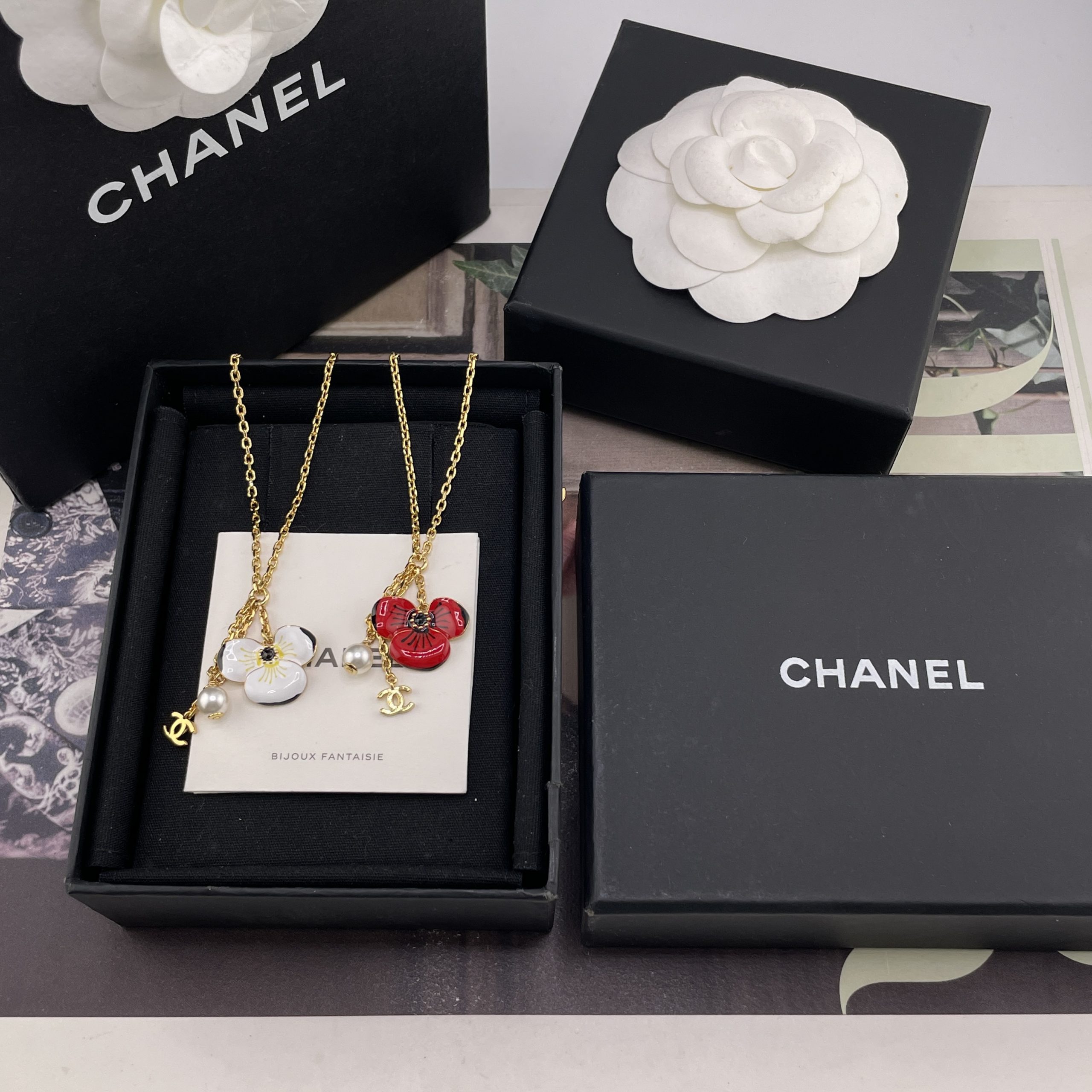 CHANEL復刻女士花朵雙C項鍊 紅白琺瑯珍珠金色吊墜甜美鎖骨鏈