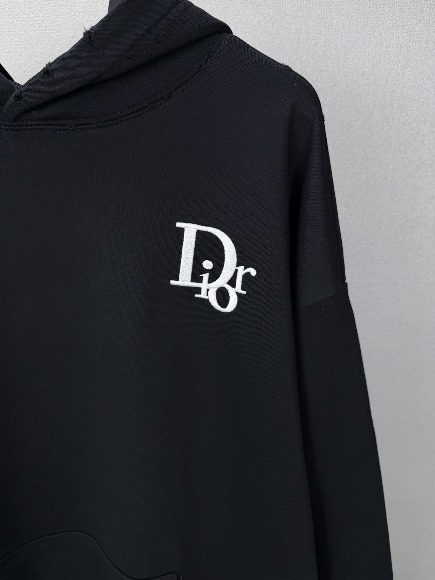 一比一DIOR連帽衛衣 CD胸前刺繡Logo黑色寬鬆帽T| 9 一比一DIOR連帽衛衣 CD胸前刺繡Logo黑色寬鬆帽T