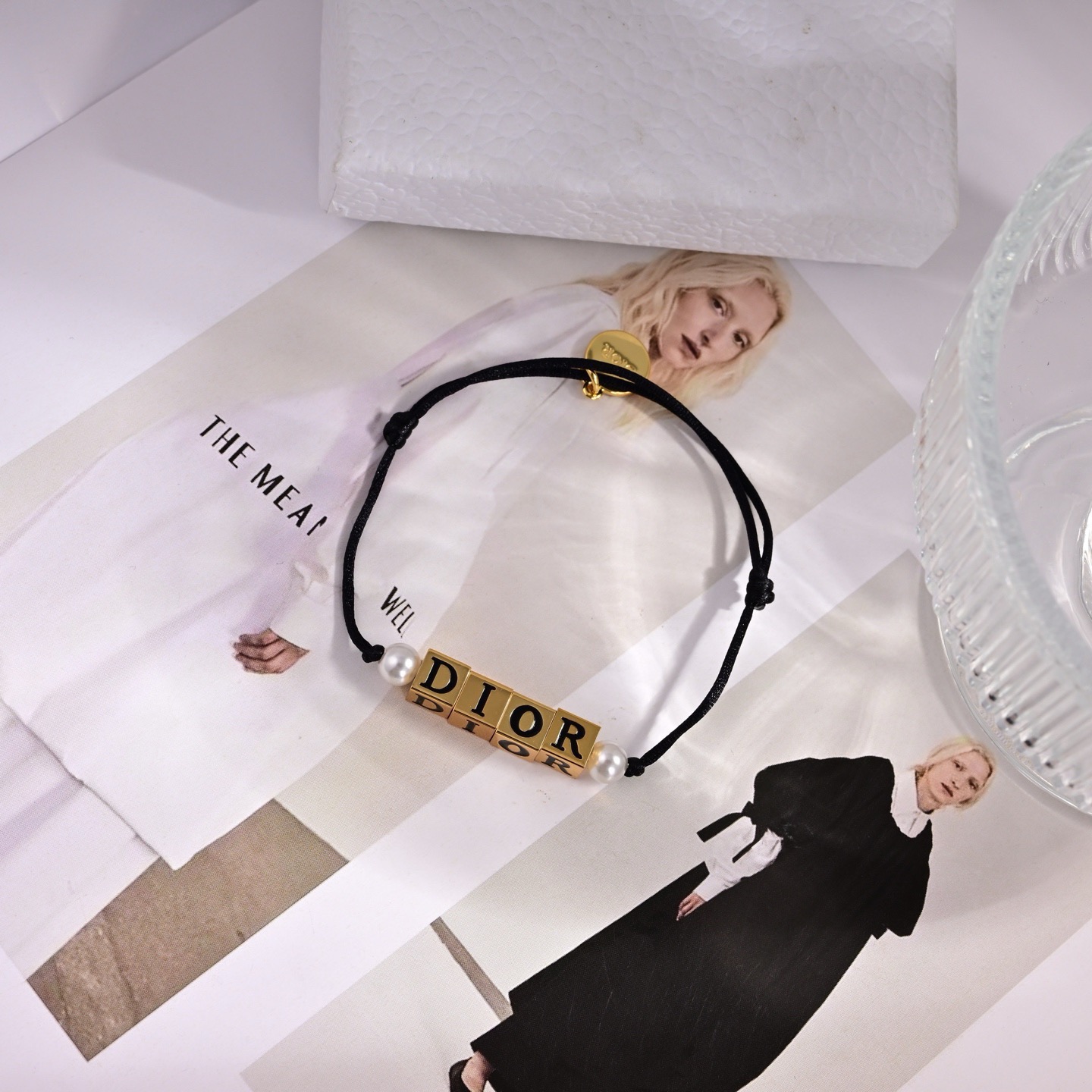 DIOR A貨女士金色字母珍珠黑繩手鍊可調節簡約休閒百搭款| 7 DIOR A貨女士金色字母珍珠黑繩手鍊可調節簡約休閒百搭款