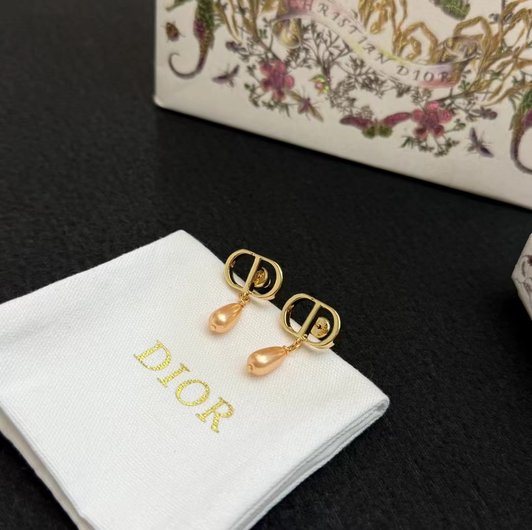 DIOR一比一女士金色CD耳環香檳色水滴珍珠吊墜復古優雅氣質款| 13 DIOR一比一女士金色CD耳環香檳色水滴珍珠吊墜復古優雅氣質款