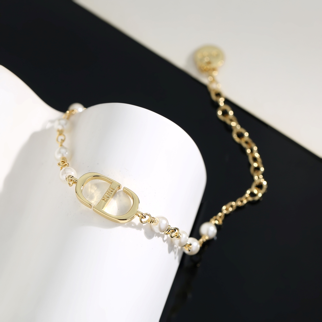 DIOR A貨女士金色CD珍珠手鍊細鏈可調節設計簡約優雅日常百搭款