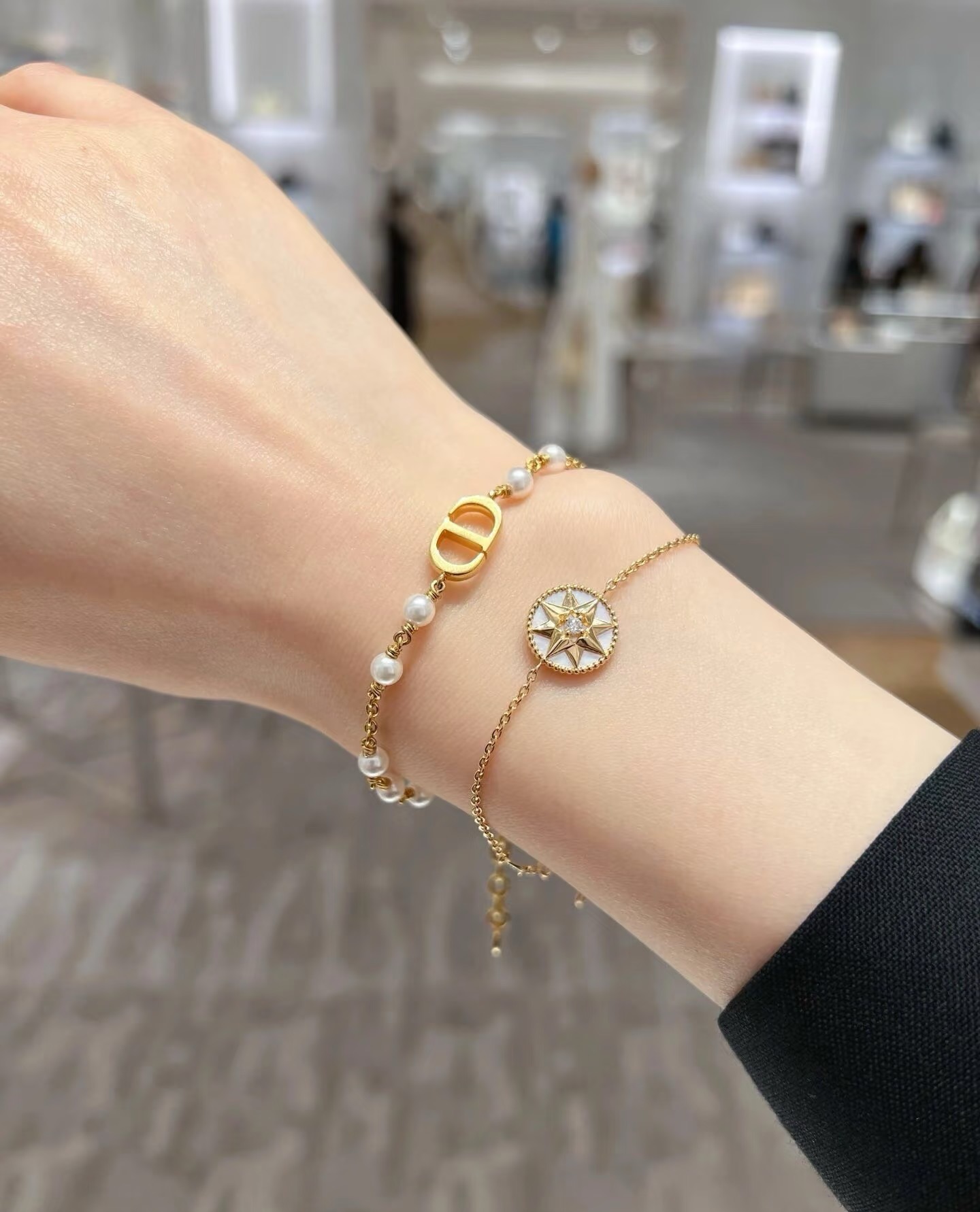 DIOR A貨女士金色CD珍珠手鍊細鏈可調節設計簡約優雅日常百搭款