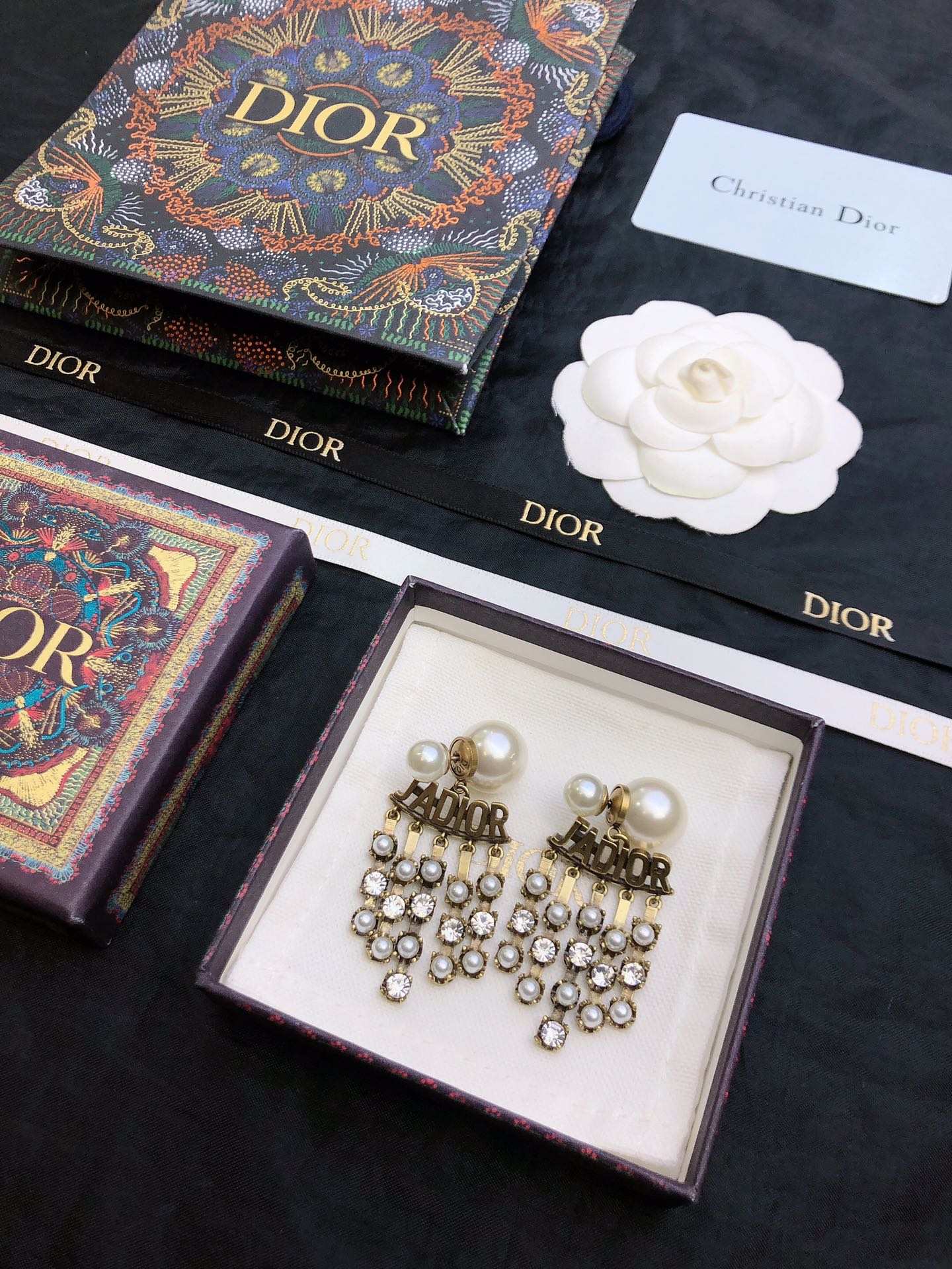 高仿Dior J'ADIOR耳環 珍珠水鑽流蘇造型 復古金色耳飾| 2 高仿Dior J'ADIOR耳環 珍珠水鑽流蘇造型 復古金色耳飾