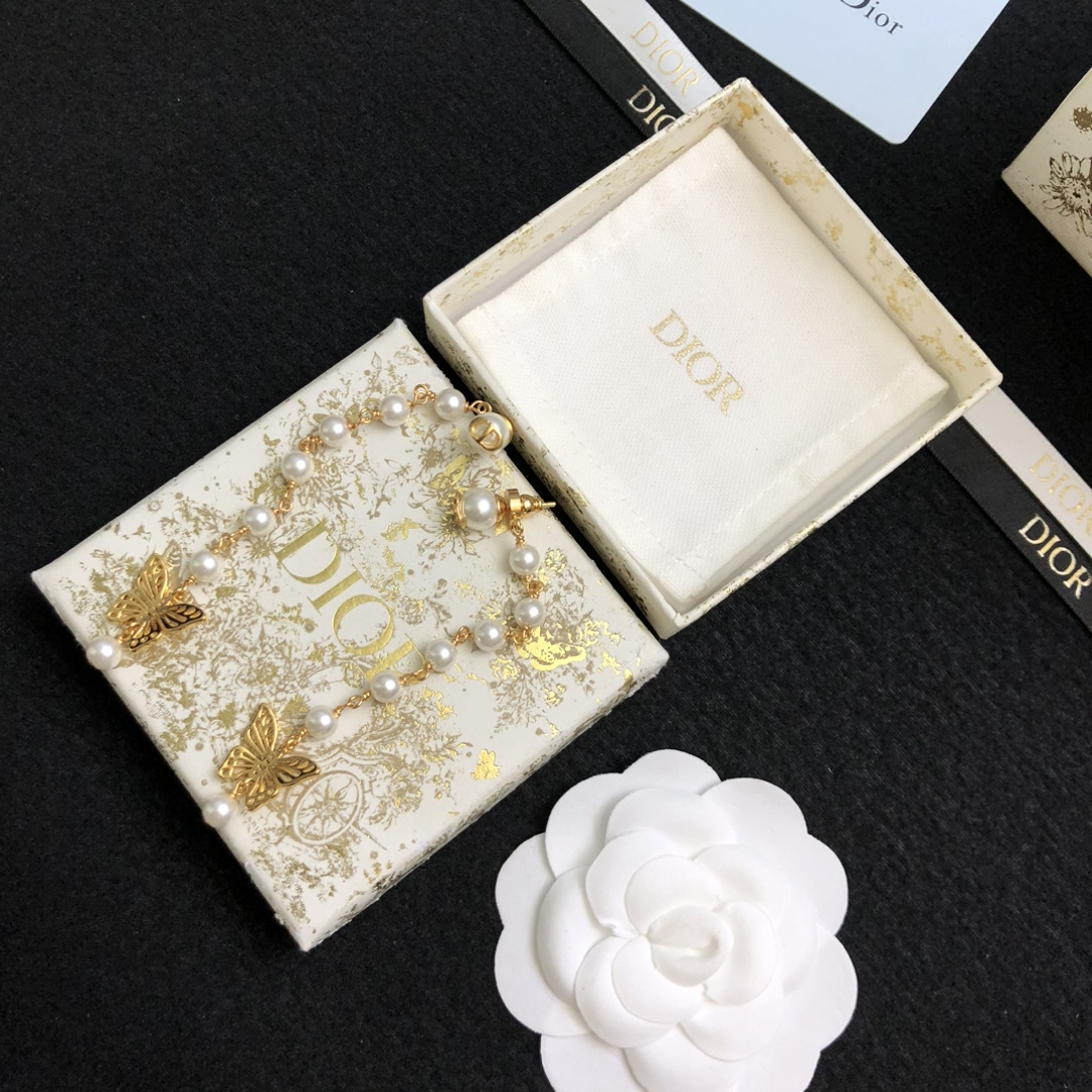 原單Dior蝴蝶耳環 珍珠長流蘇金色耳飾 優雅垂墜款| 11 原單Dior蝴蝶耳環 珍珠長流蘇金色耳飾 優雅垂墜款