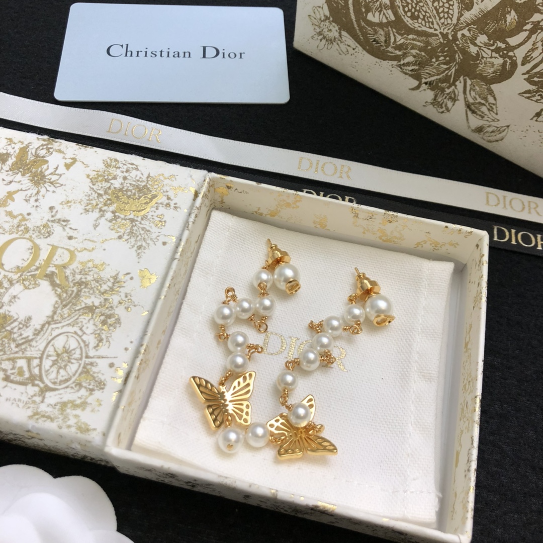 原單Dior蝴蝶耳環 珍珠長流蘇金色耳飾 優雅垂墜款| 7 原單Dior蝴蝶耳環 珍珠長流蘇金色耳飾 優雅垂墜款