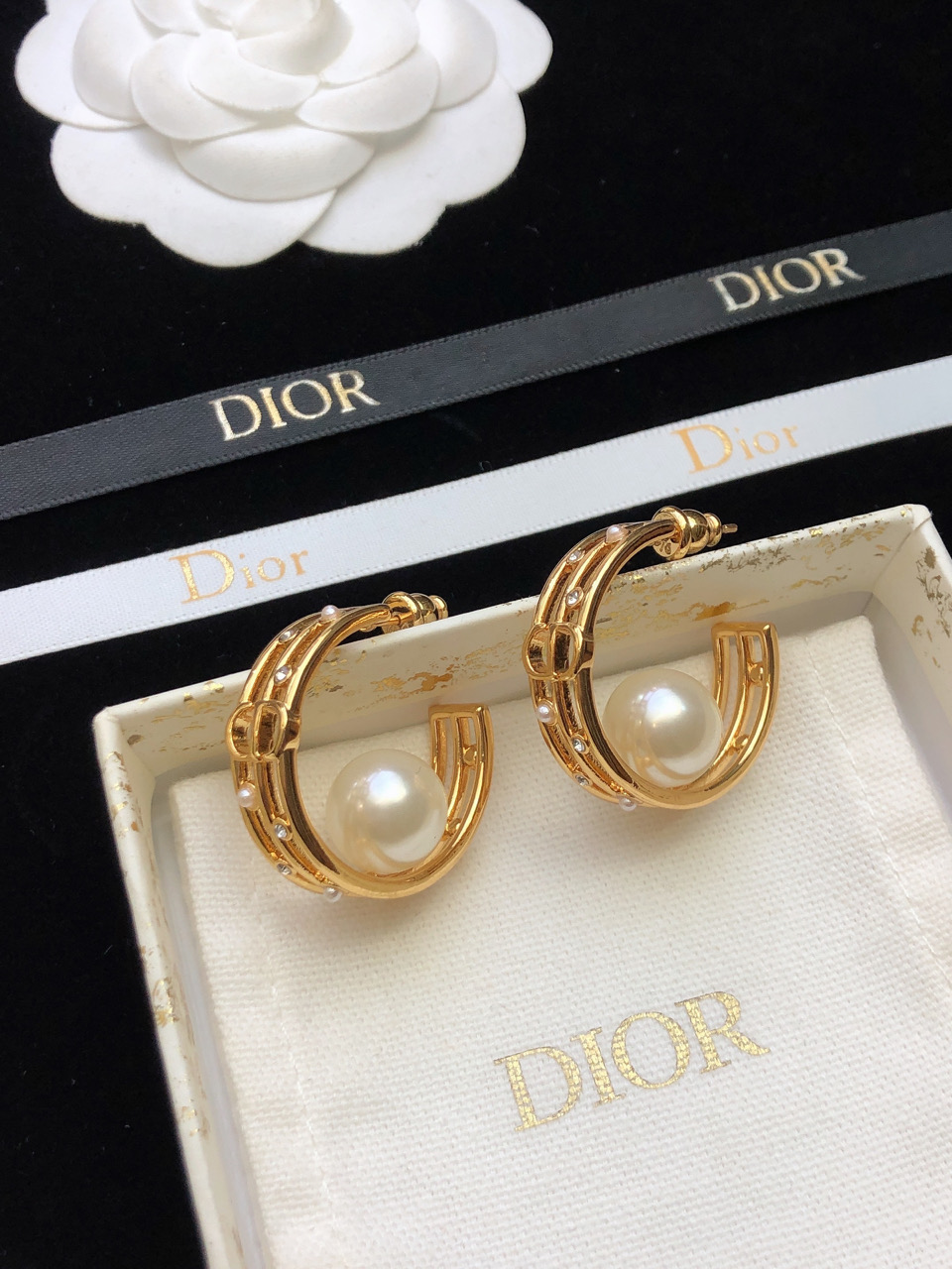 高仿Dior CD圓環耳環 金色珍珠水鑽鏤空造型耳飾| 2 高仿Dior CD圓環耳環 金色珍珠水鑽鏤空造型耳飾