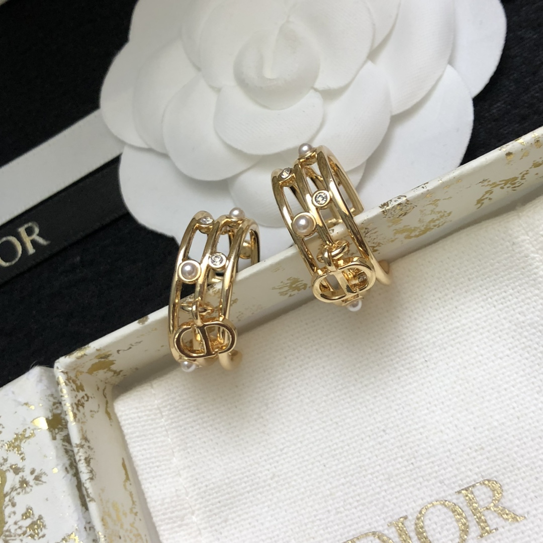 A貨Dior CD圓環耳環 金色珍珠水鑽吊墜精品耳飾| 14 A貨Dior CD圓環耳環 金色珍珠水鑽吊墜精品耳飾