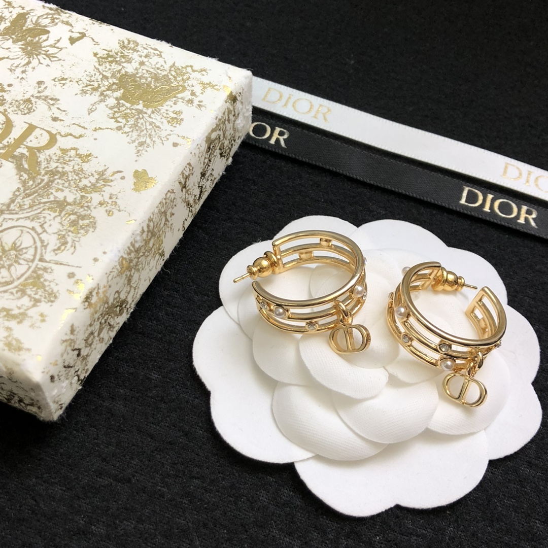 A貨Dior CD圓環耳環 金色珍珠水鑽吊墜精品耳飾| 11 A貨Dior CD圓環耳環 金色珍珠水鑽吊墜精品耳飾