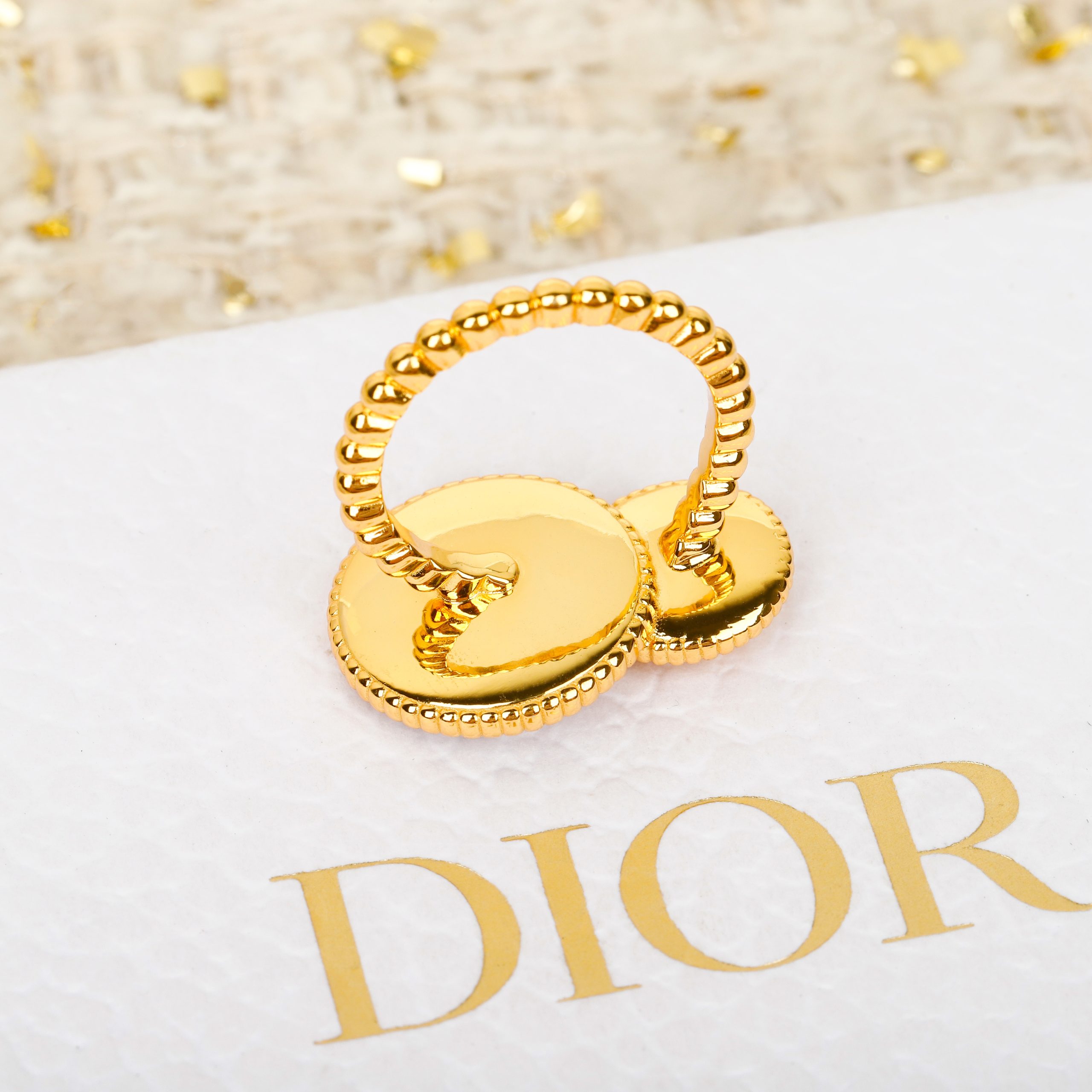高仿Dior Rose des Vents戒指 雙圓牌星芒月亮開口指環| 8 高仿Dior Rose des Vents戒指 雙圓牌星芒月亮開口指環