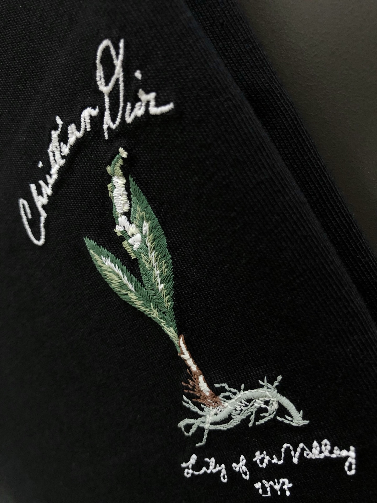 原單Dior迪奧小花刺繡短袖T恤 男女同款黑白色休閒上衣| 9 原單Dior迪奧小花刺繡短袖T恤 男女同款黑白色休閒上衣