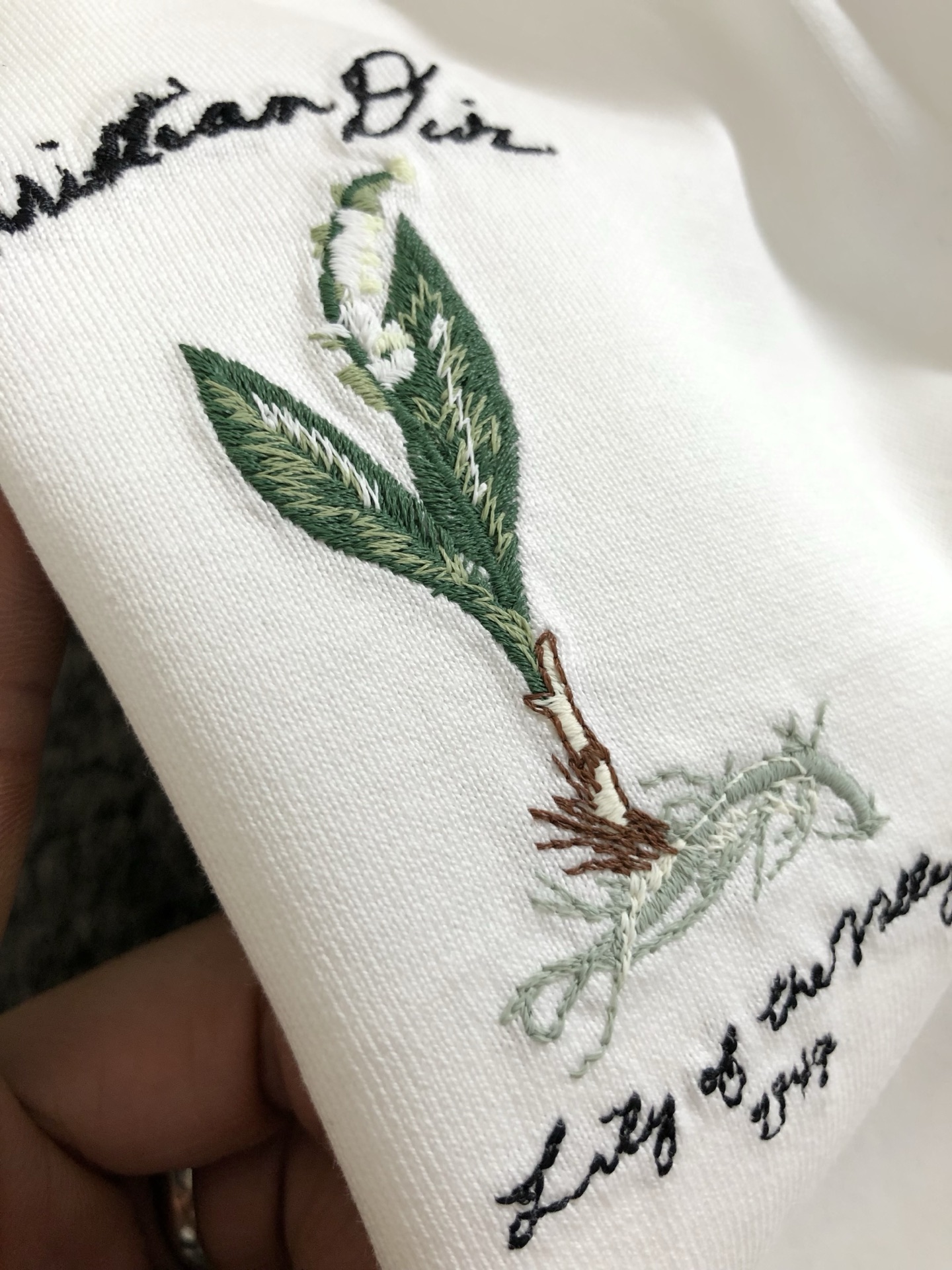 高仿Dior迪奧小花刺繡短袖T恤 白色圓領休閒男女上衣| 8 高仿Dior迪奧小花刺繡短袖T恤 白色圓領休閒男女上衣