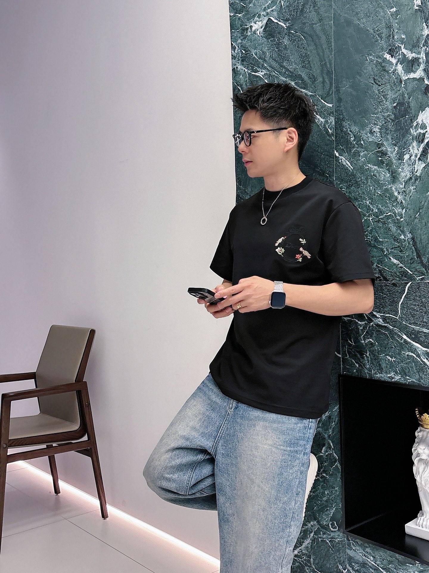 原單Dior迪奧花卉刺繡黑色短袖T恤 寬鬆男女休閒上衣| 18 原單Dior迪奧花卉刺繡黑色短袖T恤 寬鬆男女休閒上衣