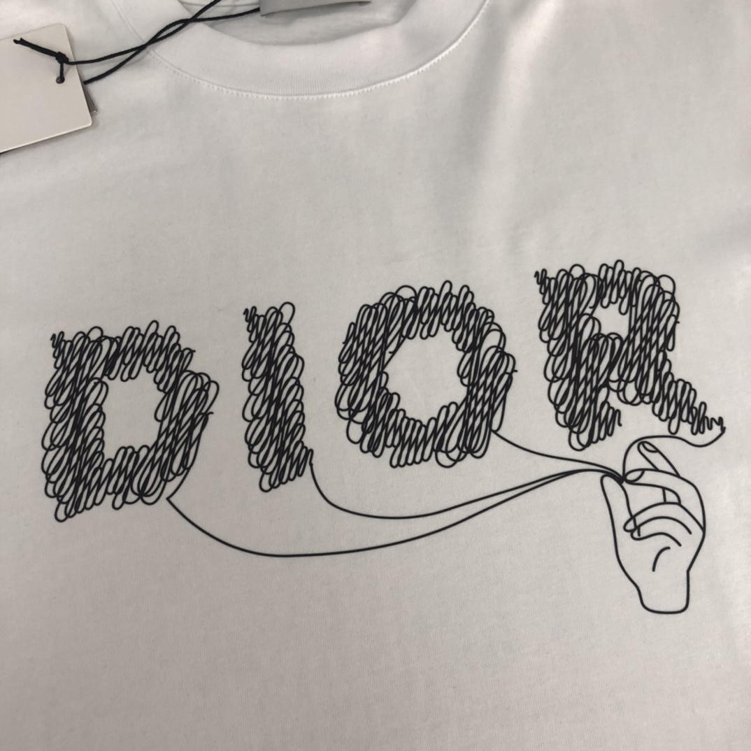 原單Dior迪奧短袖T恤 白色手繪字母Logo線條印花男款上衣| 11 原單Dior迪奧短袖T恤 白色手繪字母Logo線條印花男款上衣