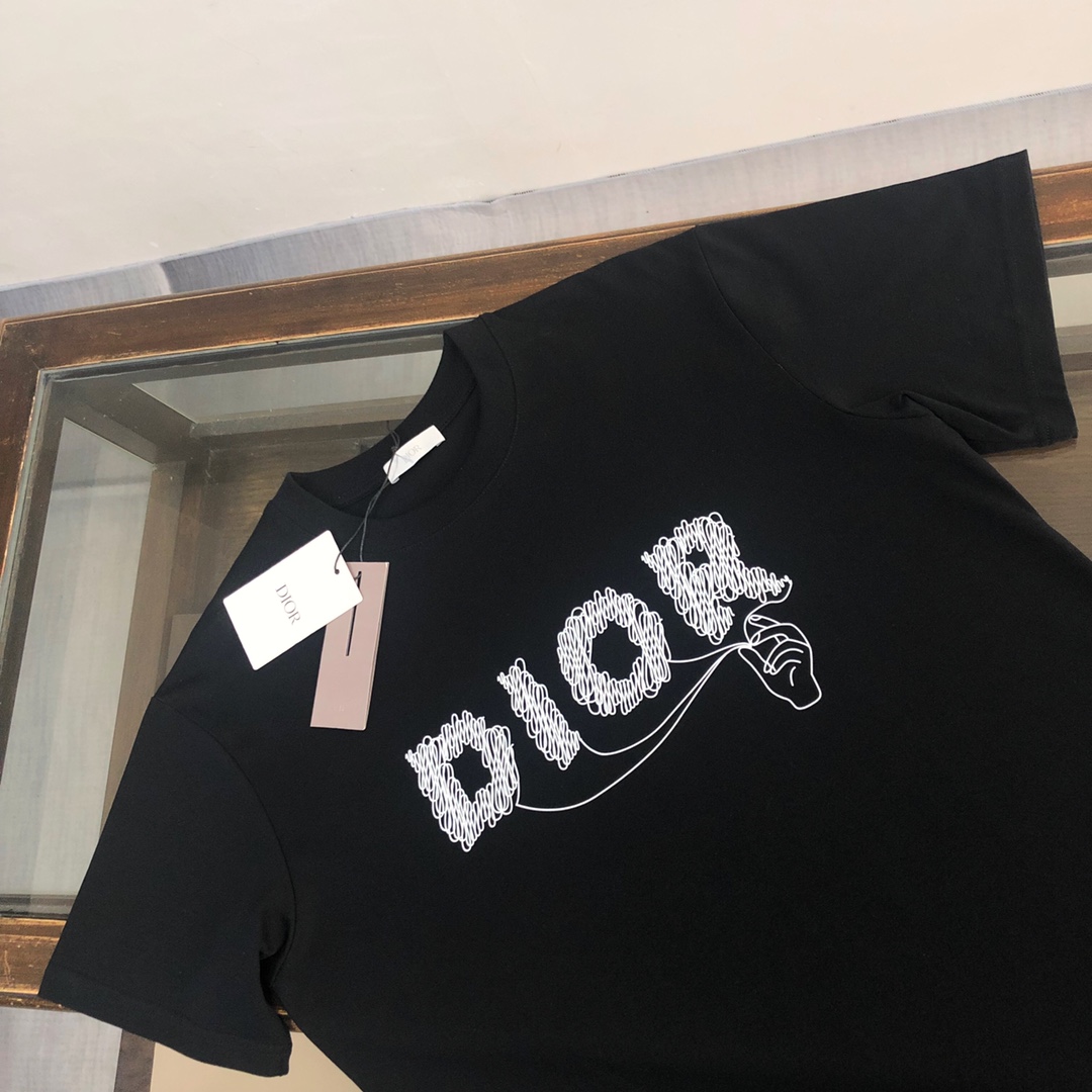 原單Dior迪奧短袖T恤 黑色手繪線條DIOR字母印花男款上衣| 13 原單Dior迪奧短袖T恤 黑色手繪線條DIOR字母印花男款上衣