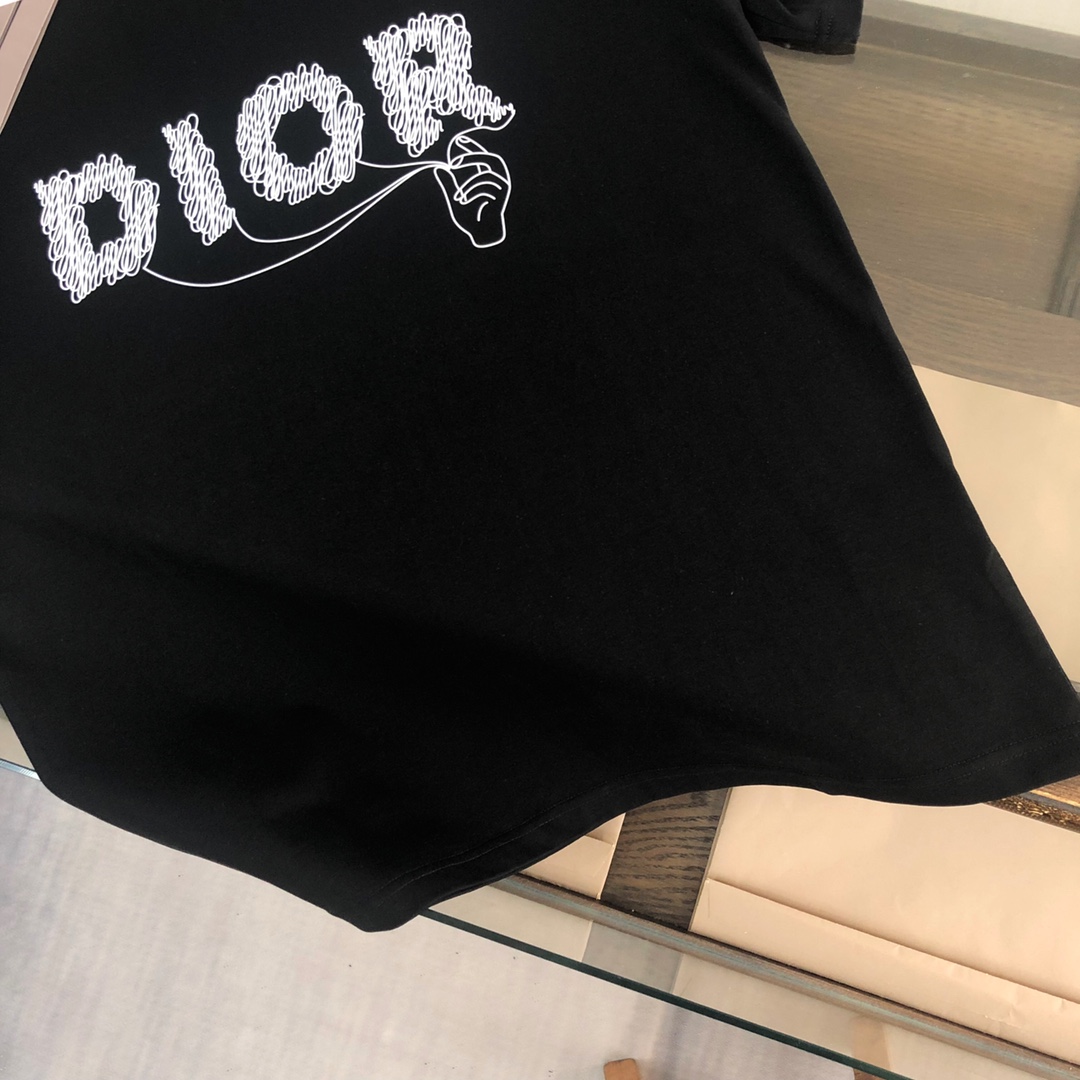原單Dior迪奧短袖T恤 黑色手繪線條DIOR字母印花男款上衣| 9 原單Dior迪奧短袖T恤 黑色手繪線條DIOR字母印花男款上衣