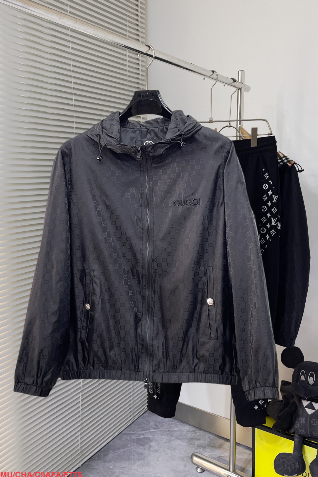 GUCCI 復刻黑色雙G連帽外套 男士潮流拉鍊休閒夾克| 3 GUCCI 復刻黑色雙G連帽外套 男士潮流拉鍊休閒夾克