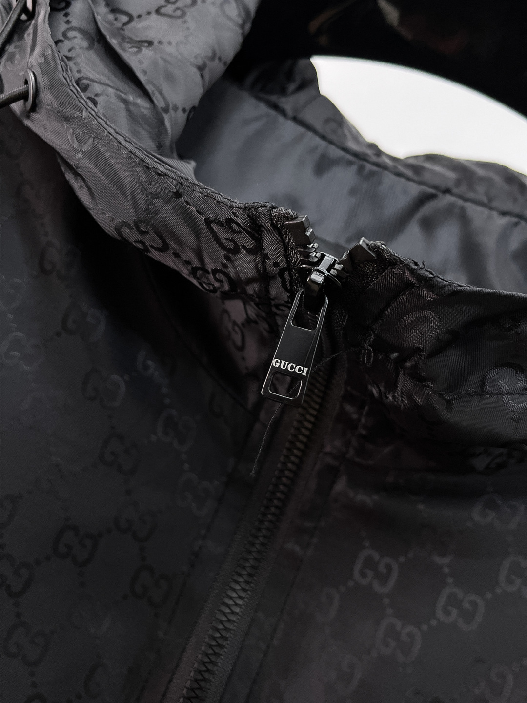 GUCCI 復刻黑色雙G連帽外套 男士潮流拉鍊休閒夾克| 9 GUCCI 復刻黑色雙G連帽外套 男士潮流拉鍊休閒夾克