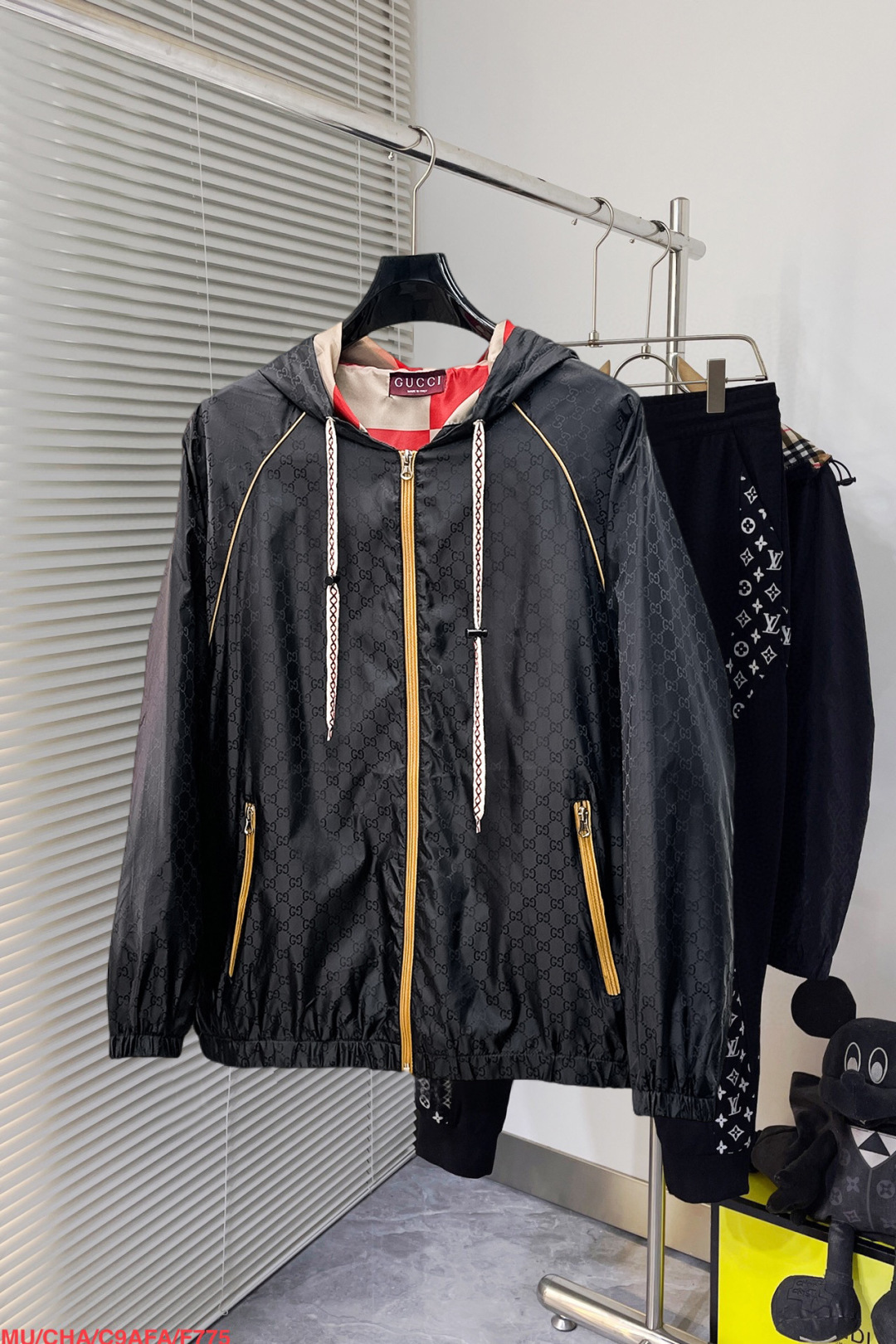 GUCCI 高仿雙G滿版連帽外套 男士拼色拉鍊防風夾克潮流款| 3 GUCCI 高仿雙G滿版連帽外套 男士拼色拉鍊防風夾克潮流款