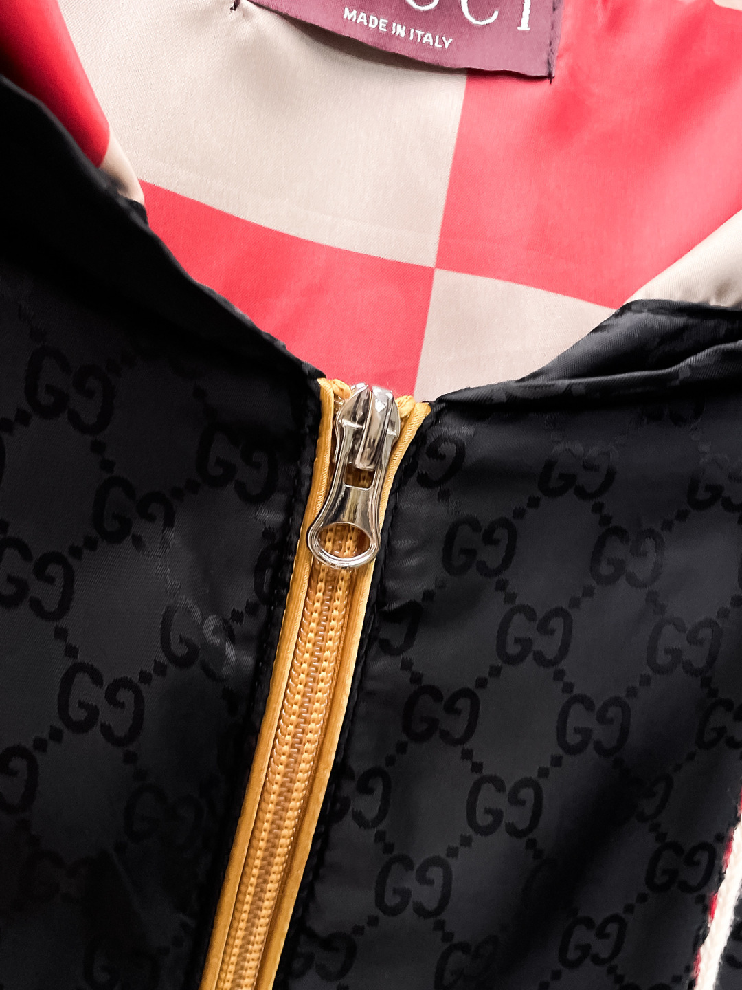 GUCCI 高仿雙G滿版連帽外套 男士拼色拉鍊防風夾克潮流款| 9 GUCCI 高仿雙G滿版連帽外套 男士拼色拉鍊防風夾克潮流款