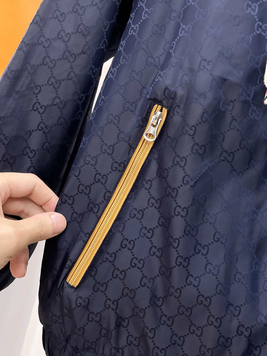 GUCCI 原單藍色滿版LOGO外套 男士連帽拉鍊休閒夾克| 9 GUCCI 原單藍色滿版LOGO外套 男士連帽拉鍊休閒夾克