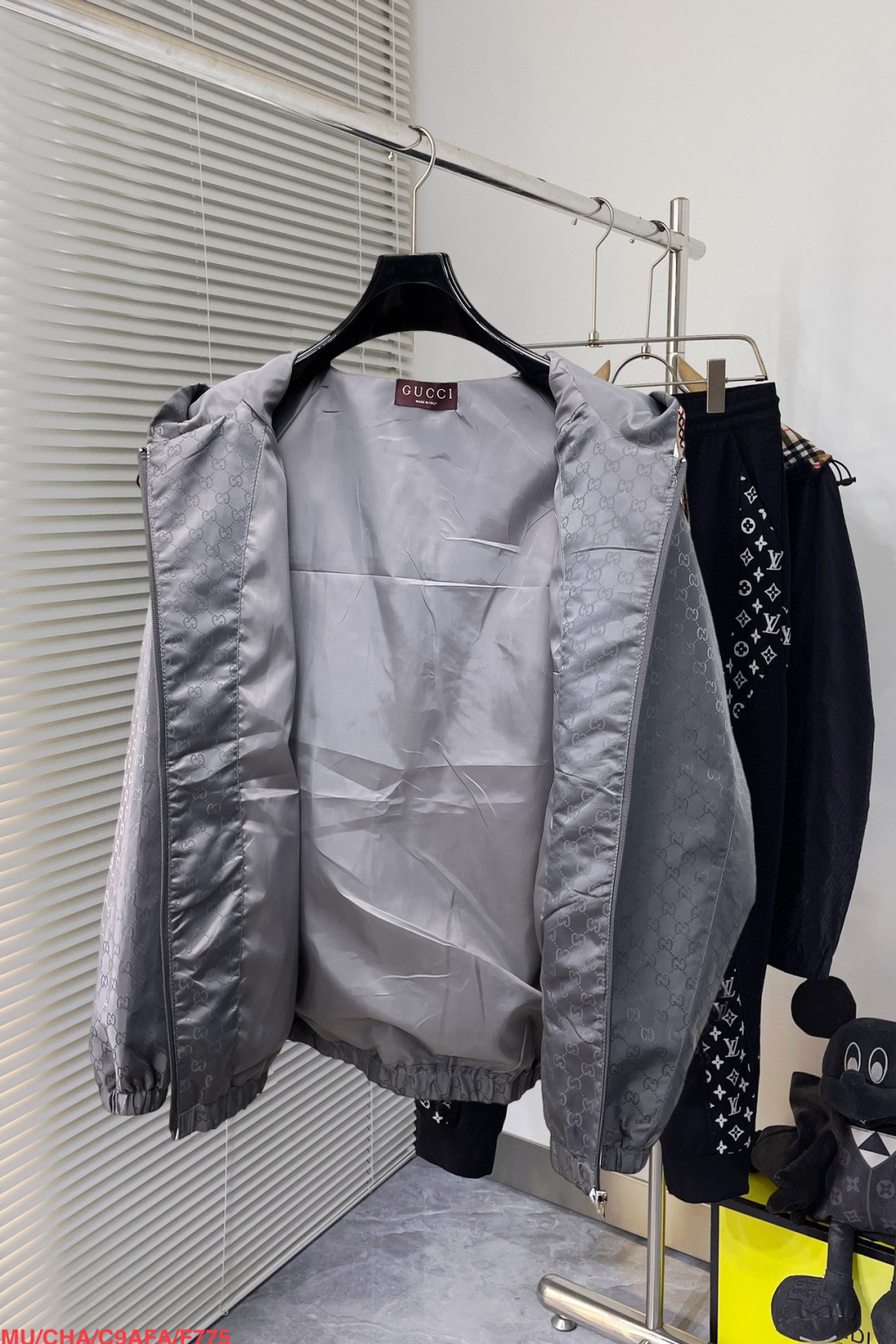 GUCCI 高仿灰色滿版外套 男士雙G連帽拉鍊夾克休閒款| 13 GUCCI 高仿灰色滿版外套 男士雙G連帽拉鍊夾克休閒款