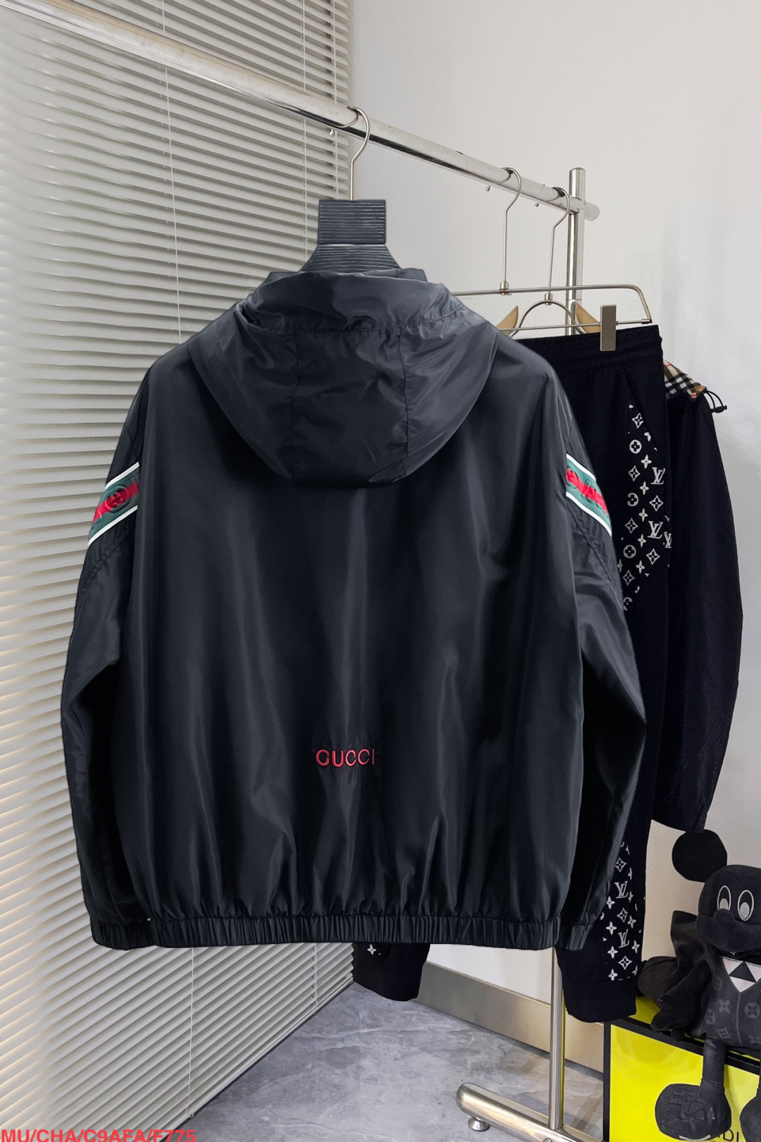 GUCCI 一比一黑色連帽外套 男士條紋織帶拉鍊夾克潮流款| 14 GUCCI 一比一黑色連帽外套 男士條紋織帶拉鍊夾克潮流款