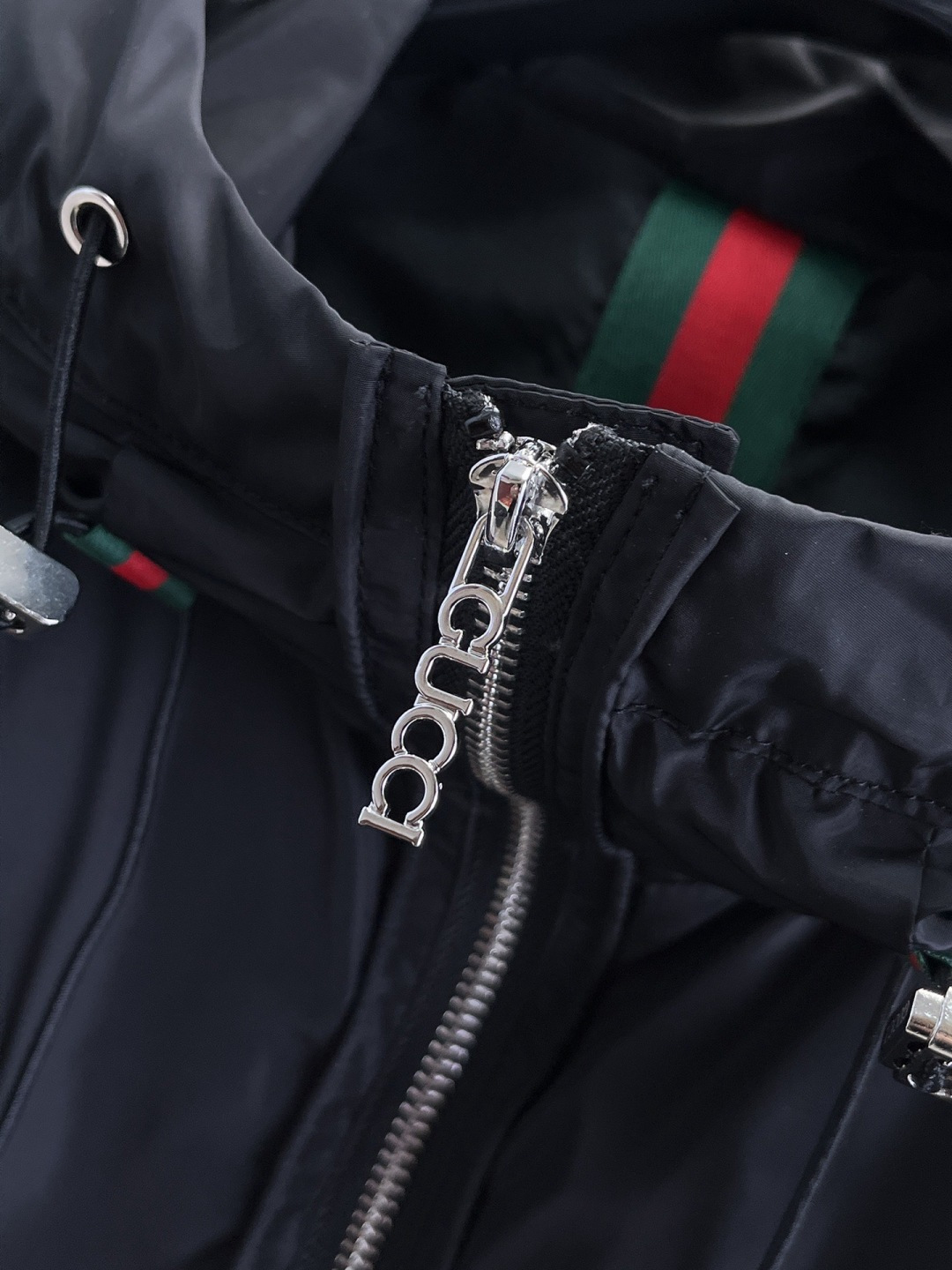 GUCCI 一比一黑色連帽外套 男士條紋織帶拉鍊夾克潮流款| 10 GUCCI 一比一黑色連帽外套 男士條紋織帶拉鍊夾克潮流款