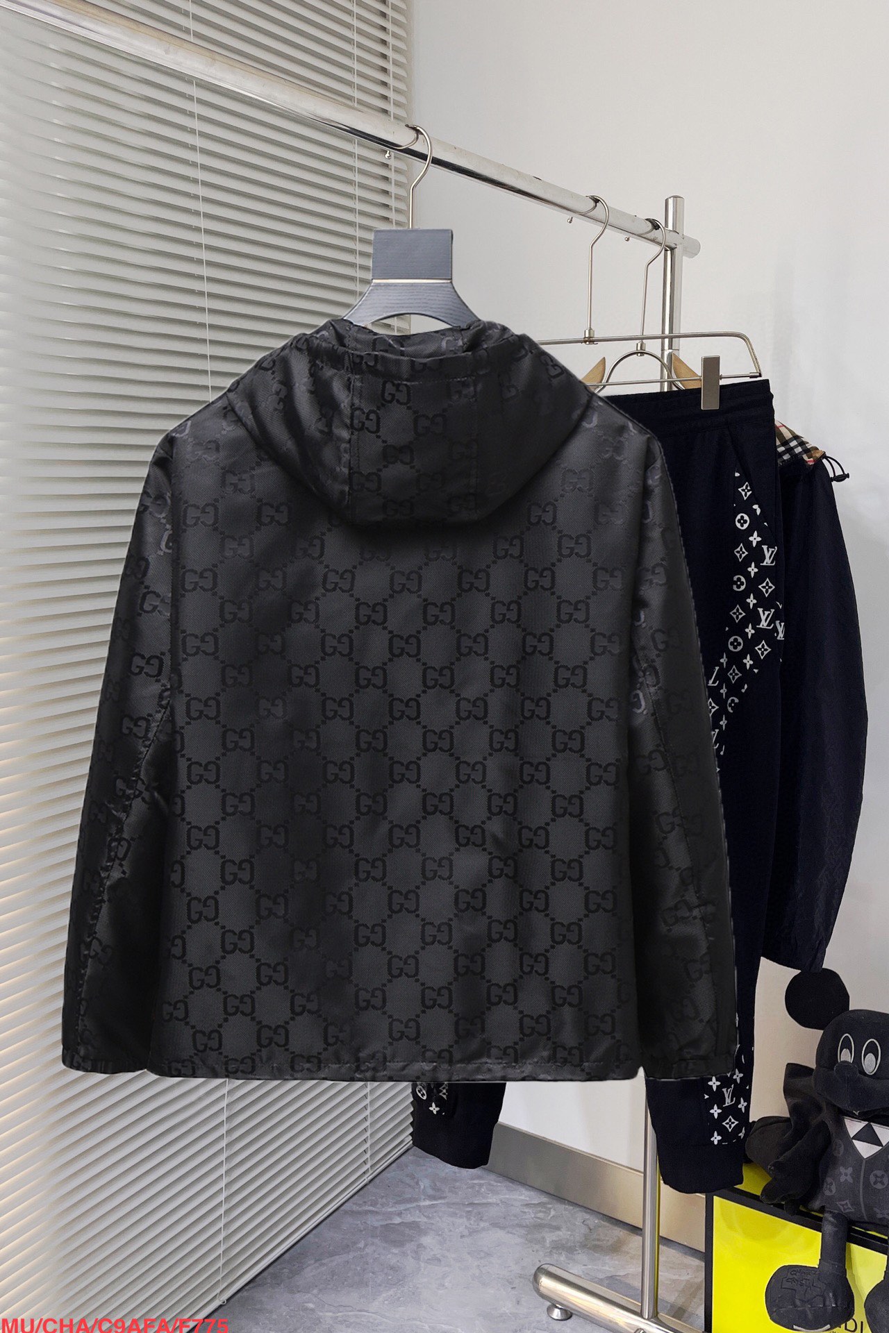 GUCCI 高仿滿版外套 男士黑色雙G連帽拉鍊夾克| 14 GUCCI 高仿滿版外套 男士黑色雙G連帽拉鍊夾克