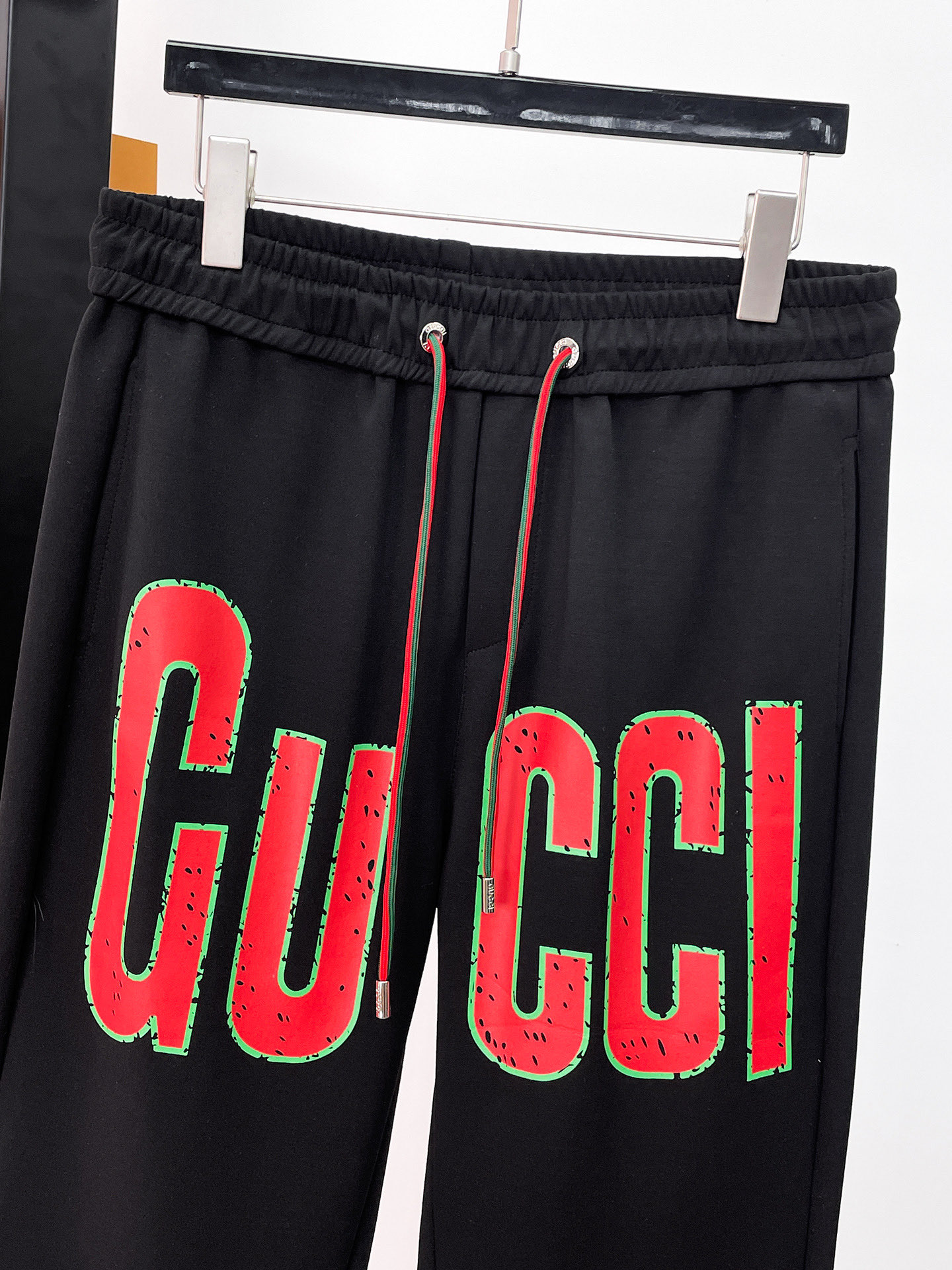 GUCCI 原單大字母印花運動長褲男士寬鬆直筒休閒褲| 8 GUCCI 原單大字母印花運動長褲男士寬鬆直筒休閒褲
