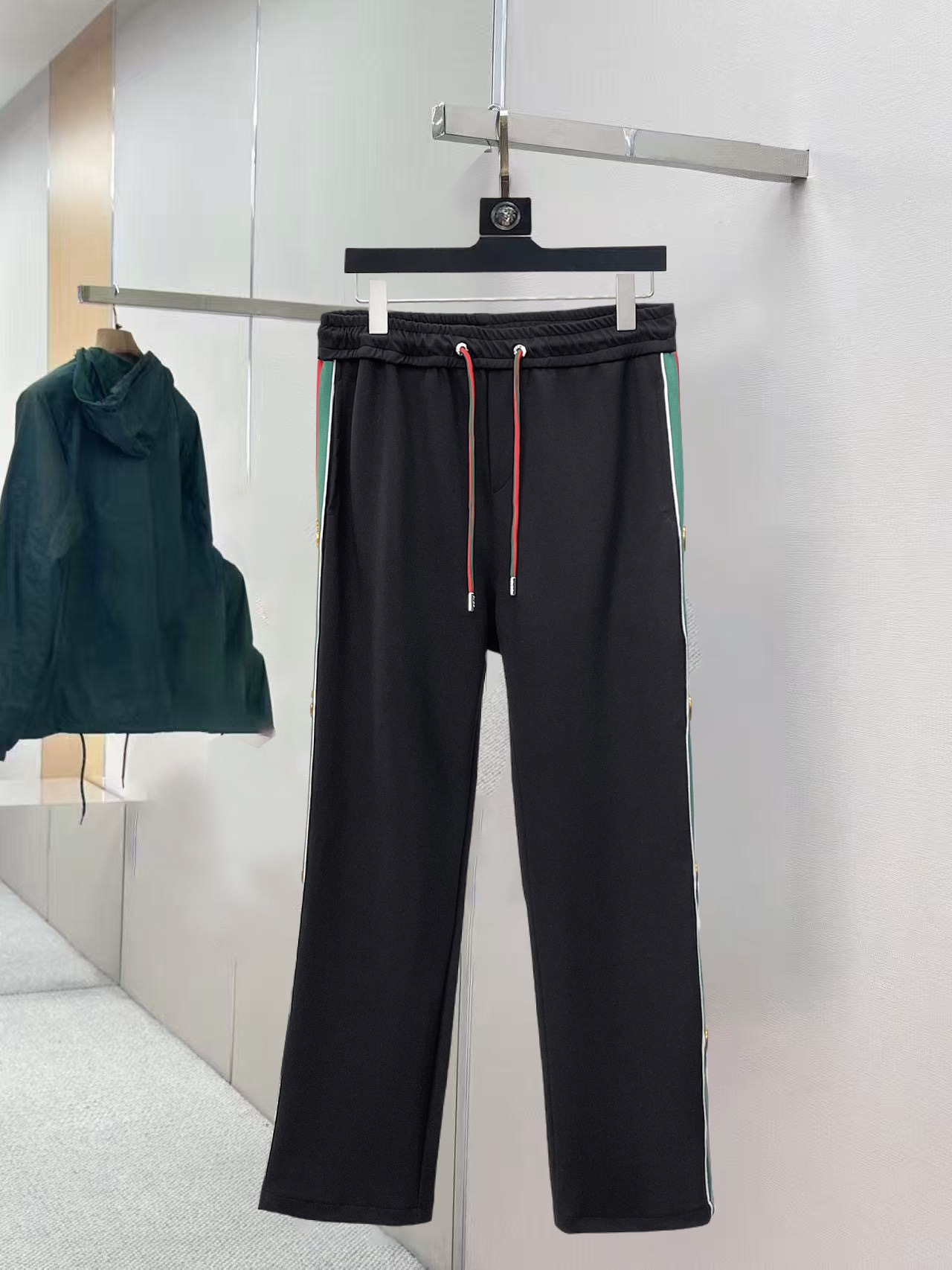 Gucci 一比一復刻運動長褲 男士黑色紅綠織帶休閒褲