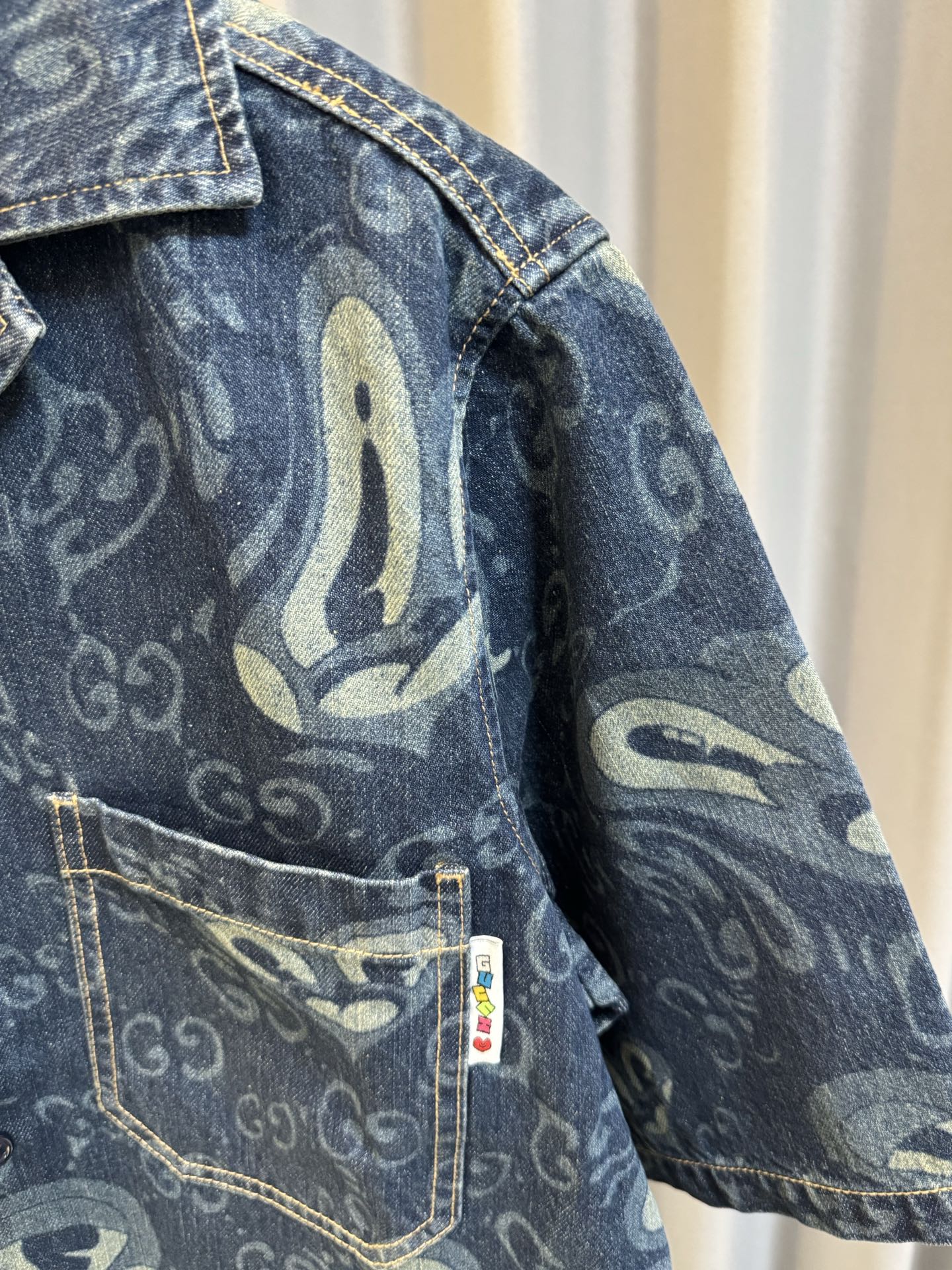 Gucci 復刻牛仔短袖襯衫 男士滿版印花休閒襯衣| 13 Gucci 復刻牛仔短袖襯衫 男士滿版印花休閒襯衣