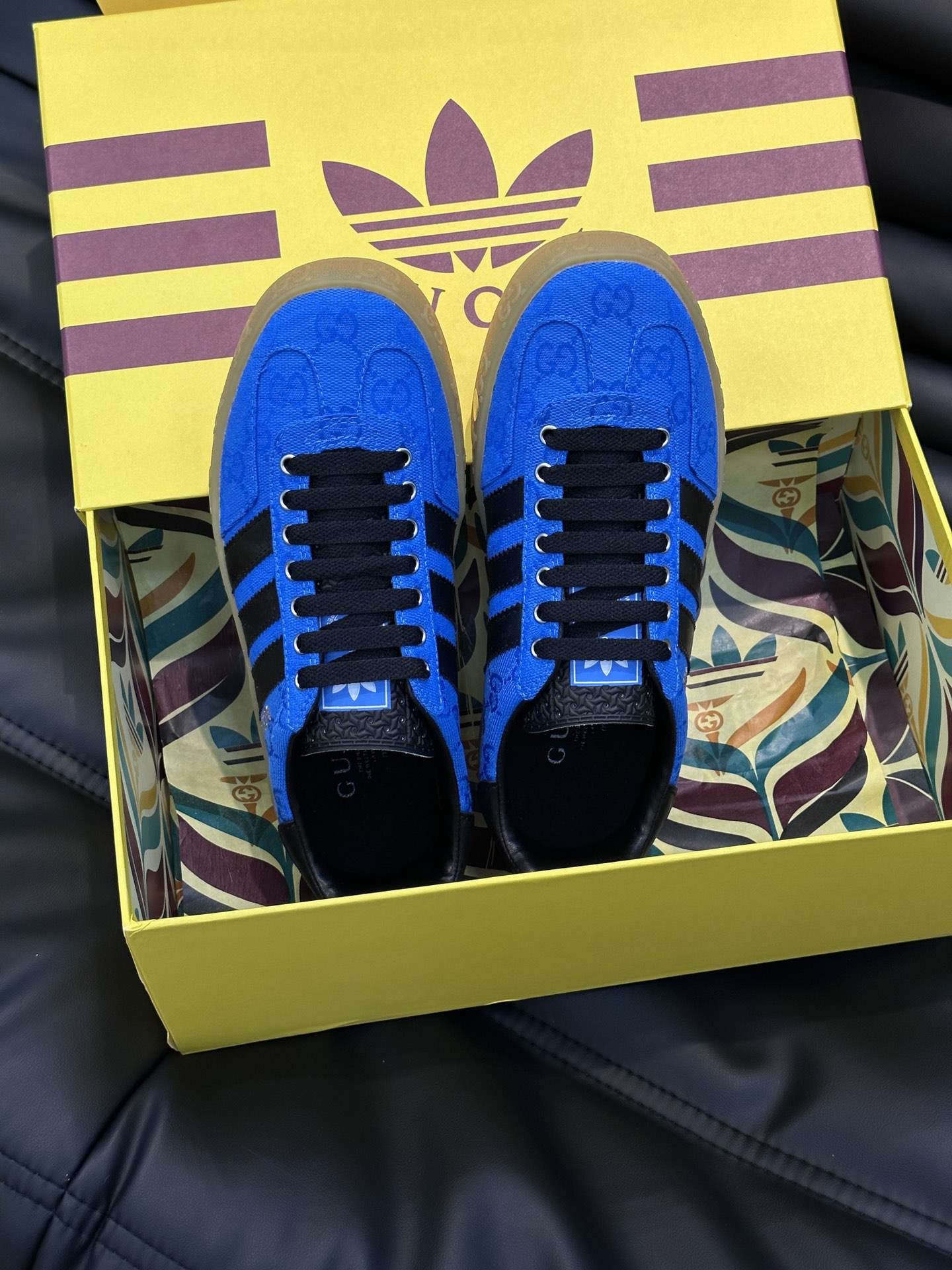 GUCCI一比一×adidas Gazelle聯名休閒鞋 藍色GG鞋面黑色三條紋板鞋| 12 GUCCI一比一×adidas Gazelle聯名休閒鞋 藍色GG鞋面黑色三條紋板鞋
