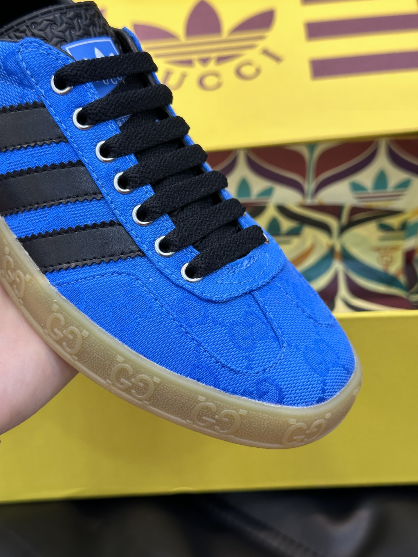 GUCCI一比一×adidas Gazelle聯名休閒鞋 藍色GG鞋面黑色三條紋板鞋| 9 GUCCI一比一×adidas Gazelle聯名休閒鞋 藍色GG鞋面黑色三條紋板鞋