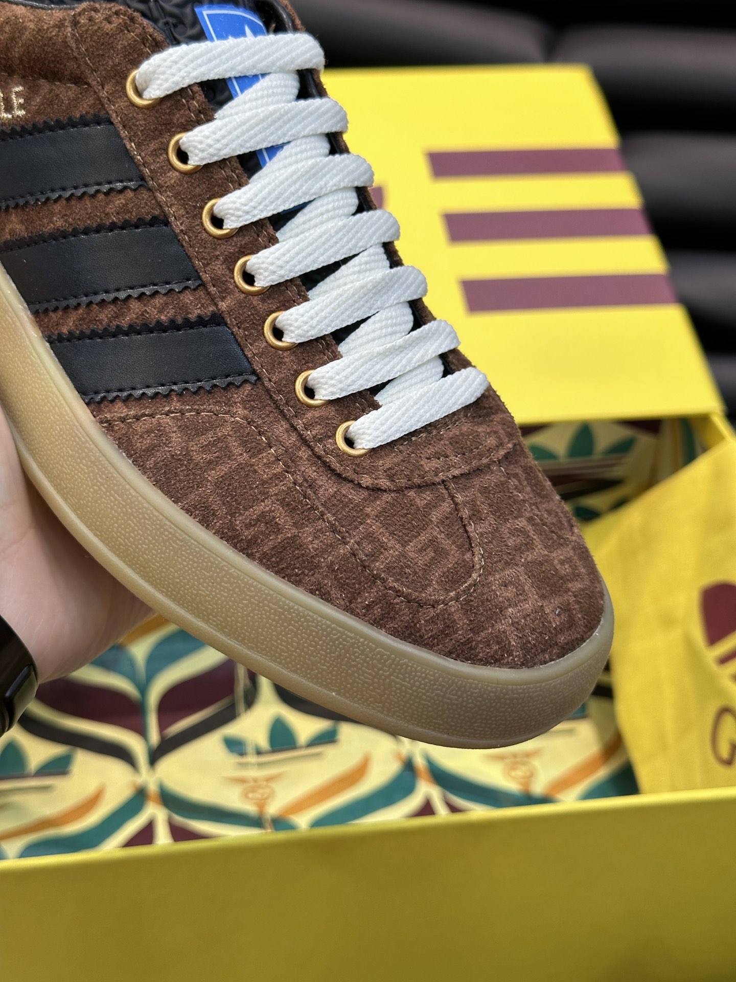 GUCCI復刻×adidas Gazelle聯名休閒鞋 棕色GG紋黑色三條紋復古板鞋| 9 GUCCI復刻×adidas Gazelle聯名休閒鞋 棕色GG紋黑色三條紋復古板鞋