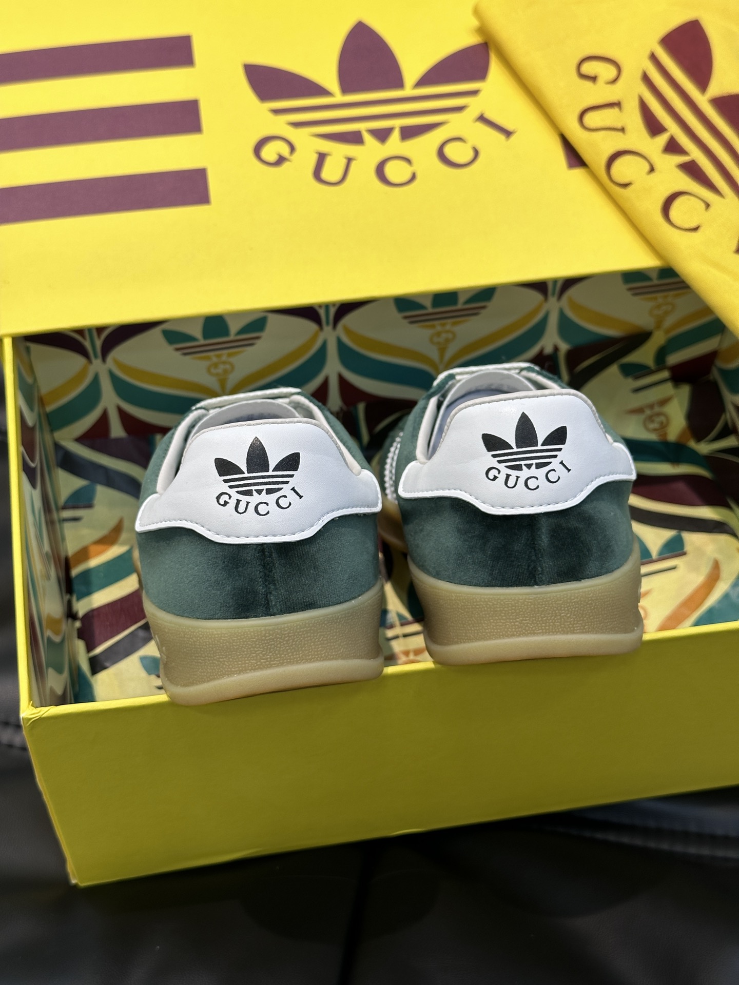 GUCCI原單×adidas Gazelle聯名休閒鞋 墨綠麂皮白色三條紋復古板鞋| 11 GUCCI原單×adidas Gazelle聯名休閒鞋 墨綠麂皮白色三條紋復古板鞋
