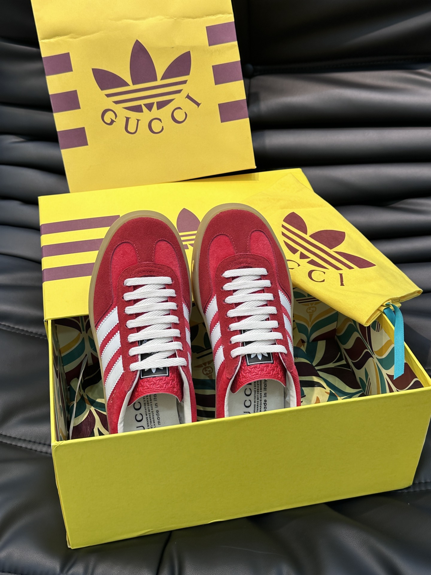 GUCCI一比一×adidas Gazelle聯名休閒鞋 紅色麂皮白三條紋復古板鞋| 12 GUCCI一比一×adidas Gazelle聯名休閒鞋 紅色麂皮白三條紋復古板鞋