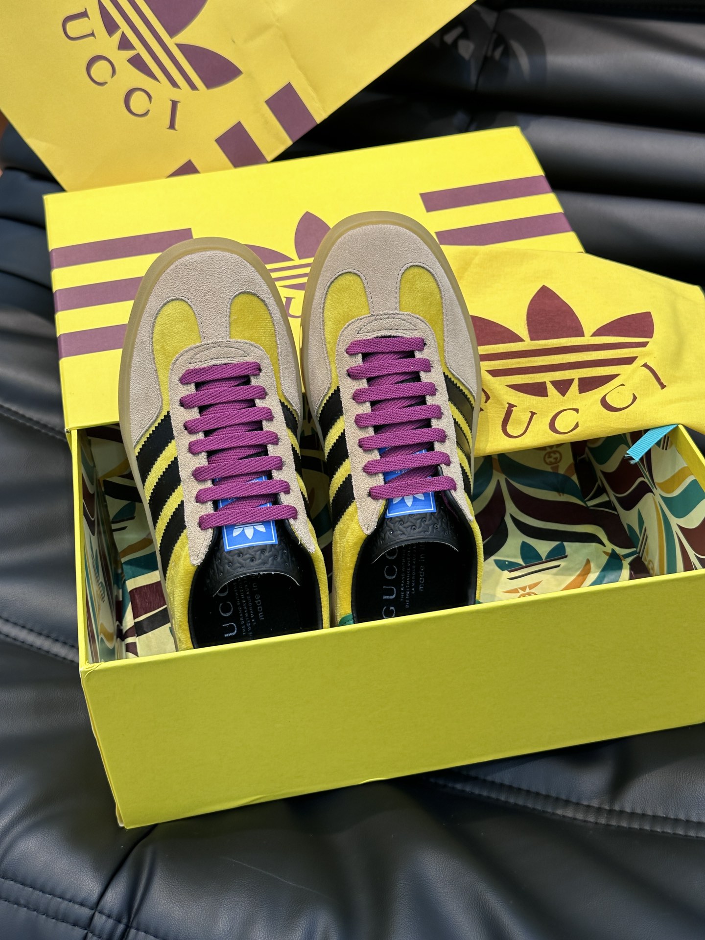 GUCCI高仿×adidas Gazelle聯名休閒鞋 黃色麂皮黑三條紋紫色鞋帶板鞋| 12 GUCCI高仿×adidas Gazelle聯名休閒鞋 黃色麂皮黑三條紋紫色鞋帶板鞋