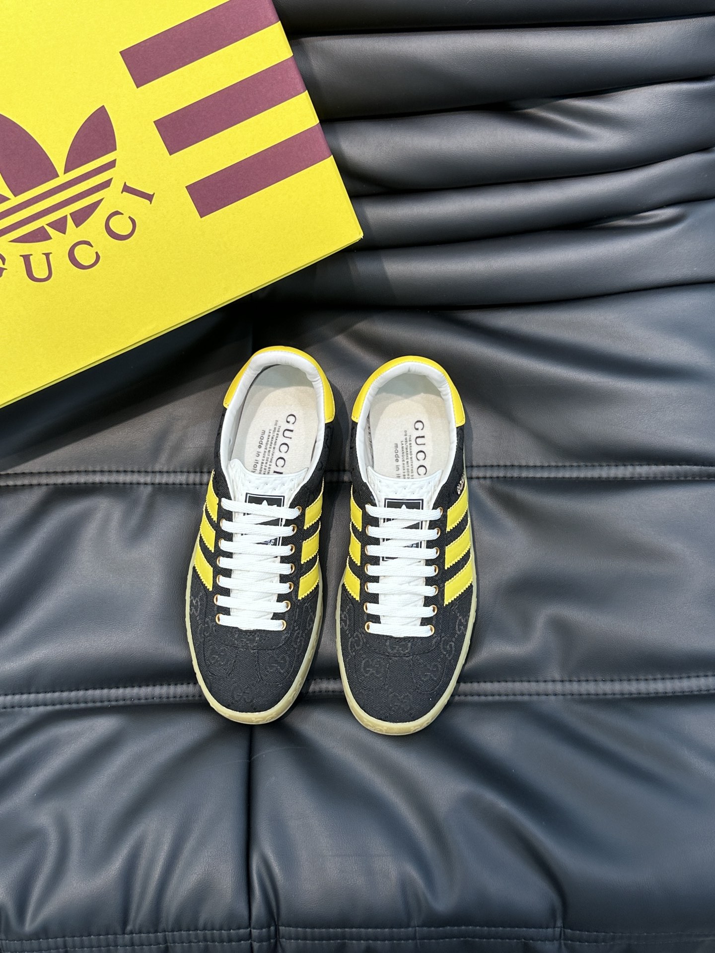 GUCCI復刻×adidas Gazelle聯名休閒鞋 黑色GG鞋面黃色三條紋復古板鞋