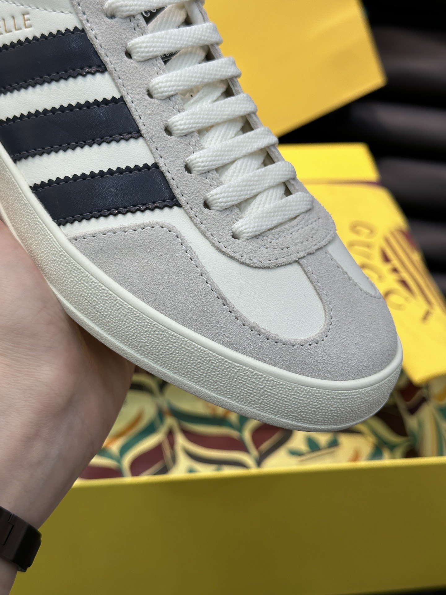 GUCCI復刻×adidas Gazelle聯名休閒鞋 白灰麂皮黑色三條紋復古板鞋| 11 GUCCI復刻×adidas Gazelle聯名休閒鞋 白灰麂皮黑色三條紋復古板鞋