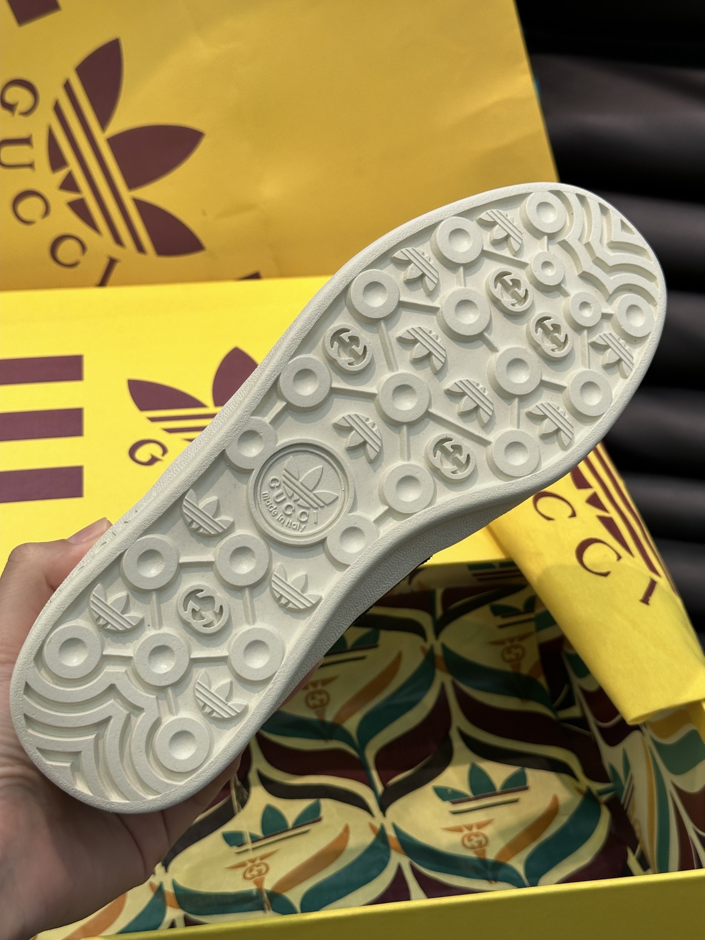 GUCCI復刻×adidas Gazelle聯名休閒鞋 白灰麂皮黑色三條紋復古板鞋| 8 GUCCI復刻×adidas Gazelle聯名休閒鞋 白灰麂皮黑色三條紋復古板鞋