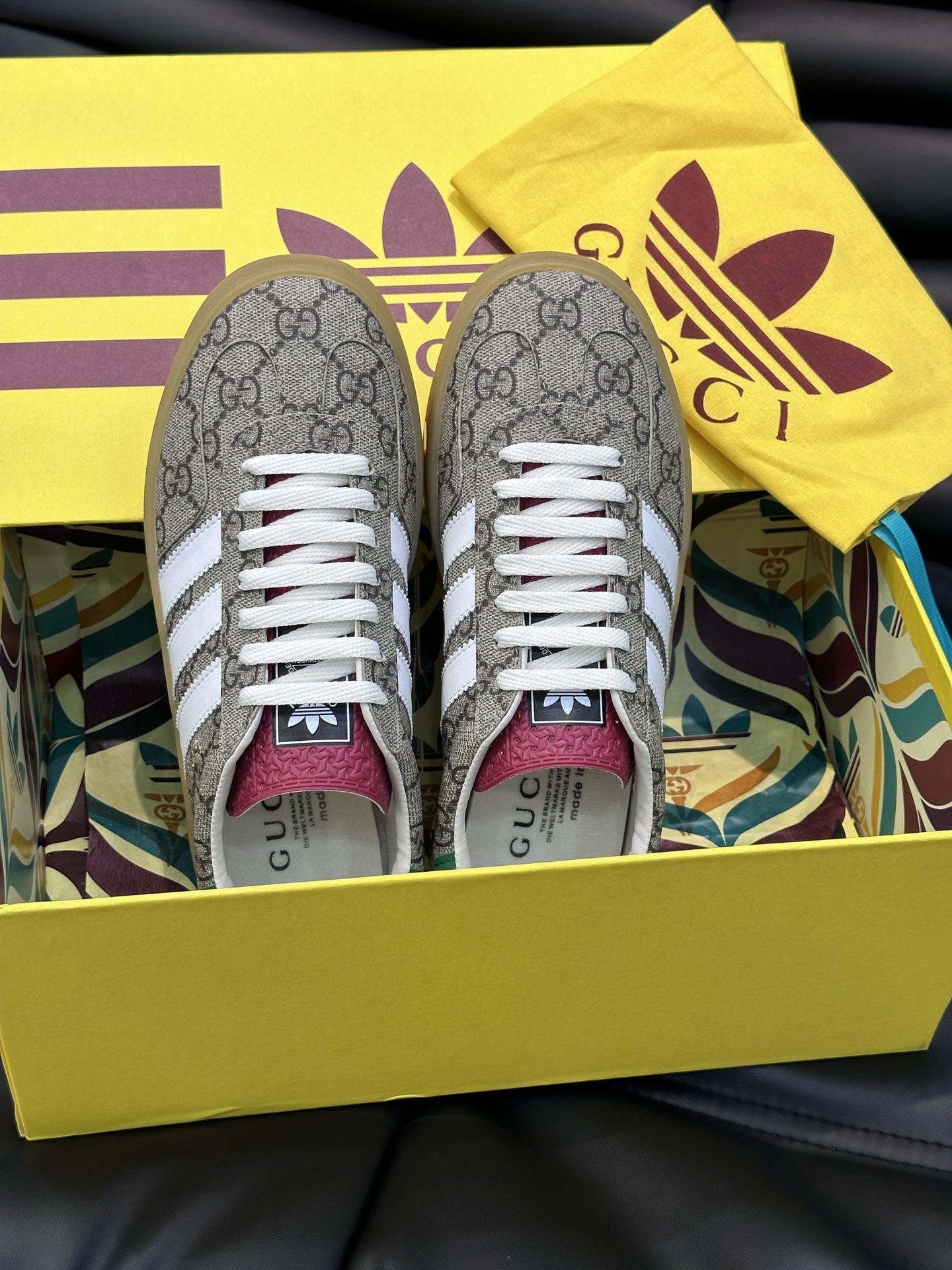 GUCCI原單×adidas Gazelle聯名休閒鞋 米色GG老花白三條紋復古板鞋| 12 GUCCI原單×adidas Gazelle聯名休閒鞋 米色GG老花白三條紋復古板鞋