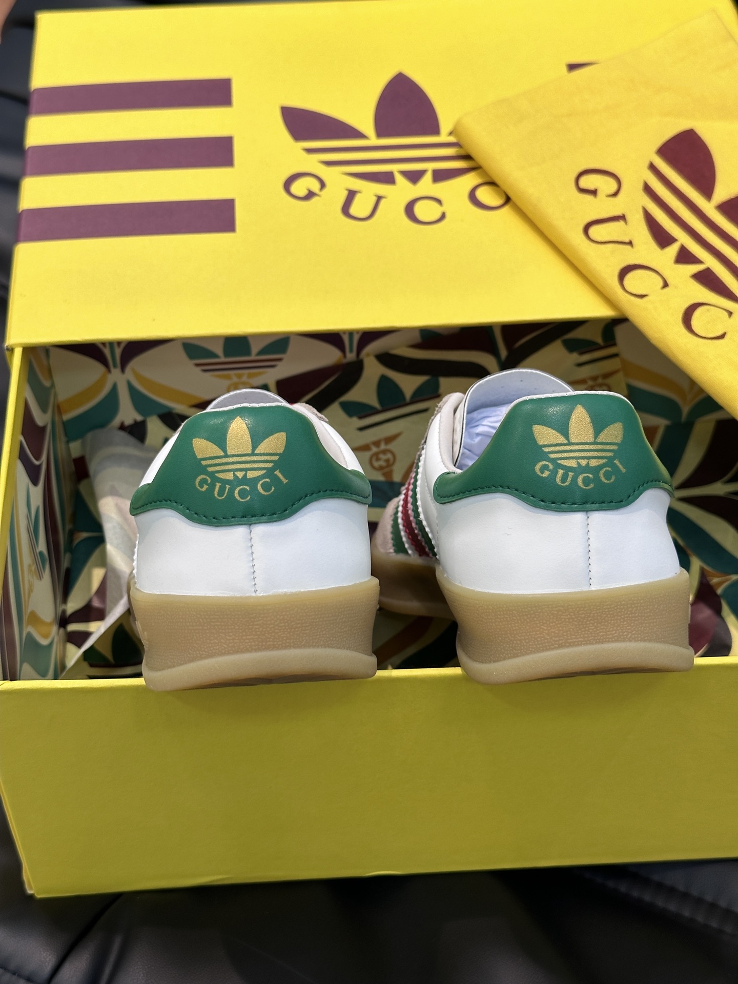 GUCCI一比一×adidas Gazelle聯名休閒鞋 米白麂皮紅綠三條紋復古板鞋| 11 GUCCI一比一×adidas Gazelle聯名休閒鞋 米白麂皮紅綠三條紋復古板鞋