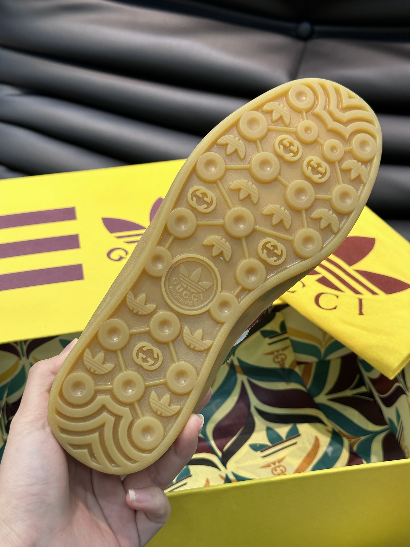 GUCCI一比一×adidas Gazelle聯名休閒鞋 米白麂皮紅綠三條紋復古板鞋| 8 GUCCI一比一×adidas Gazelle聯名休閒鞋 米白麂皮紅綠三條紋復古板鞋