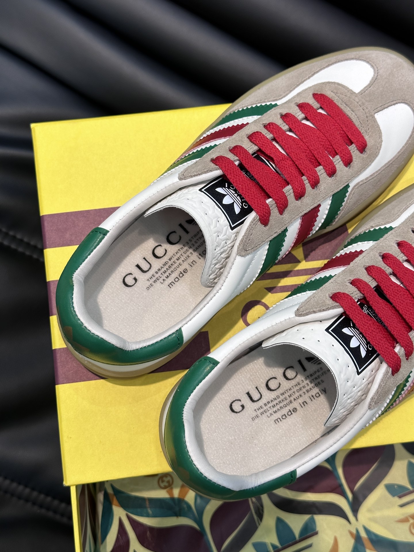 GUCCI一比一×adidas Gazelle聯名休閒鞋 米白麂皮紅綠三條紋復古板鞋| 7 GUCCI一比一×adidas Gazelle聯名休閒鞋 米白麂皮紅綠三條紋復古板鞋