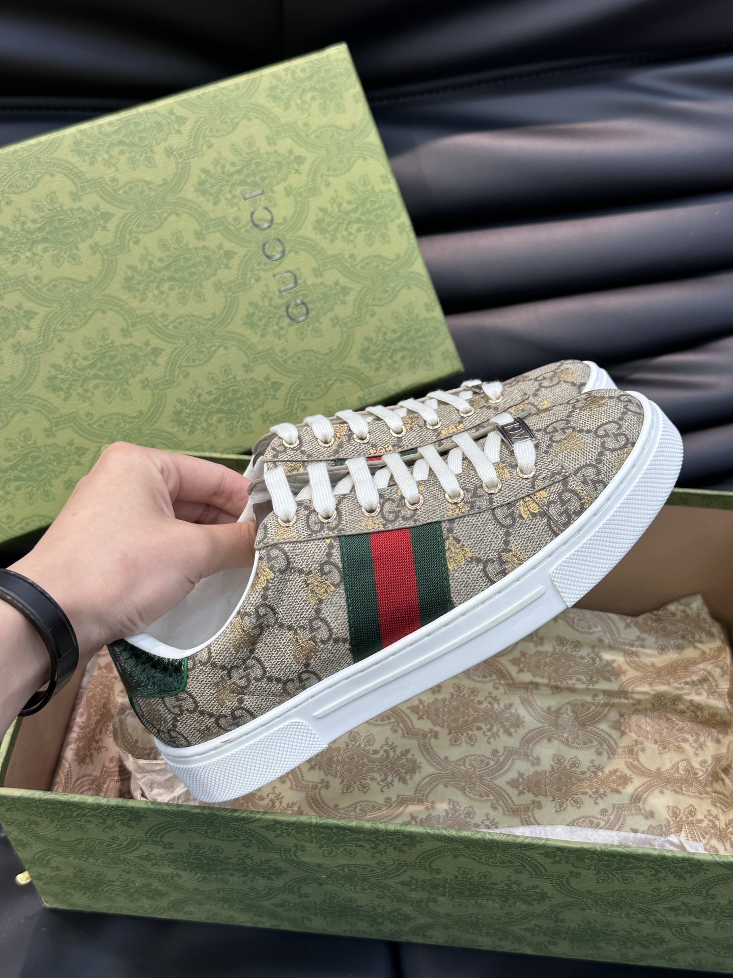GUCCI復刻Ace GG Supreme休閒鞋 經典老花紅綠織帶蜜蜂刺繡小白鞋| 11 GUCCI復刻Ace GG Supreme休閒鞋 經典老花紅綠織帶蜜蜂刺繡小白鞋