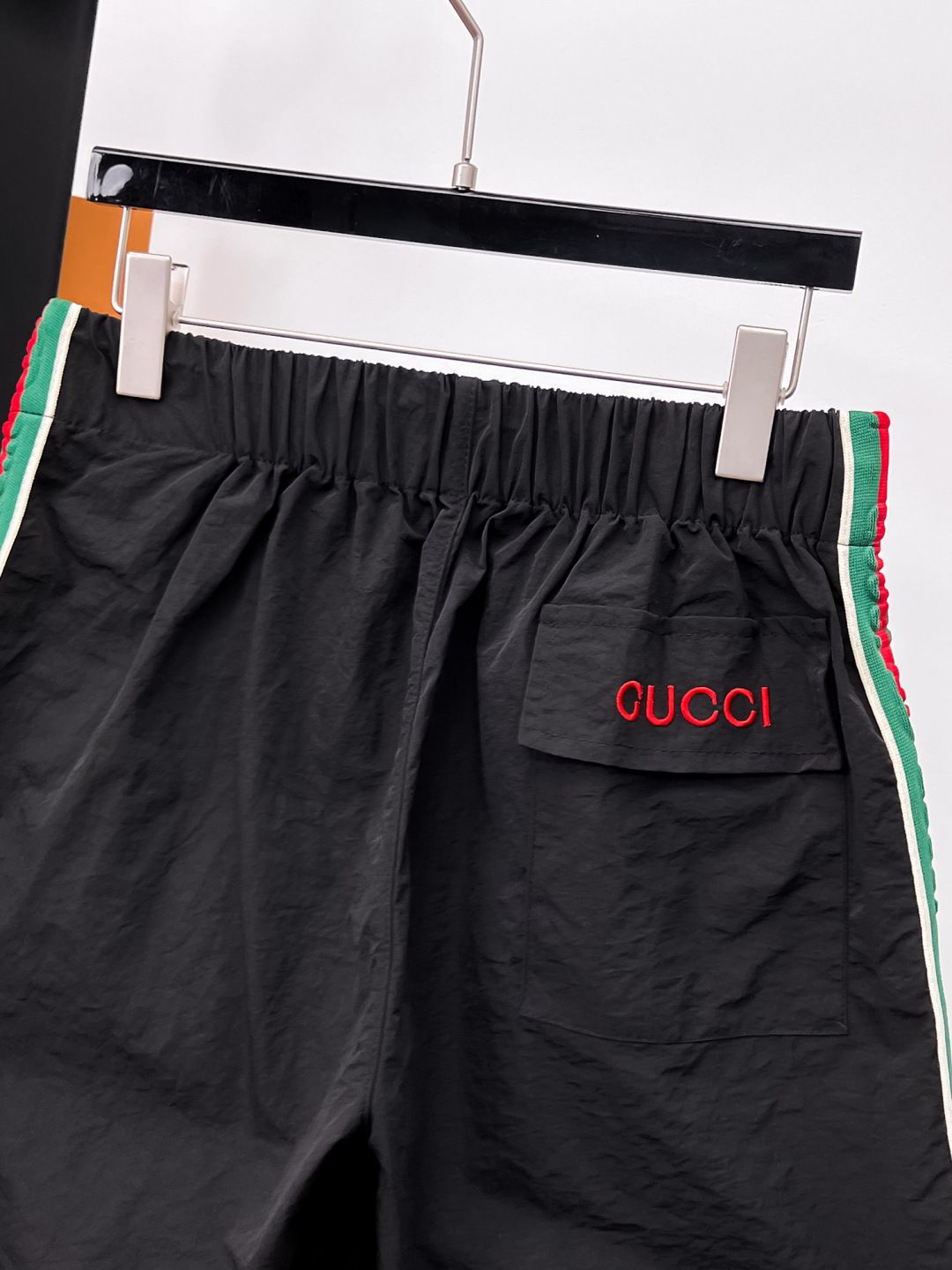 GUCCI 原單側條紋運動短褲男士輕薄速乾休閒五分褲| 12 GUCCI 原單側條紋運動短褲男士輕薄速乾休閒五分褲