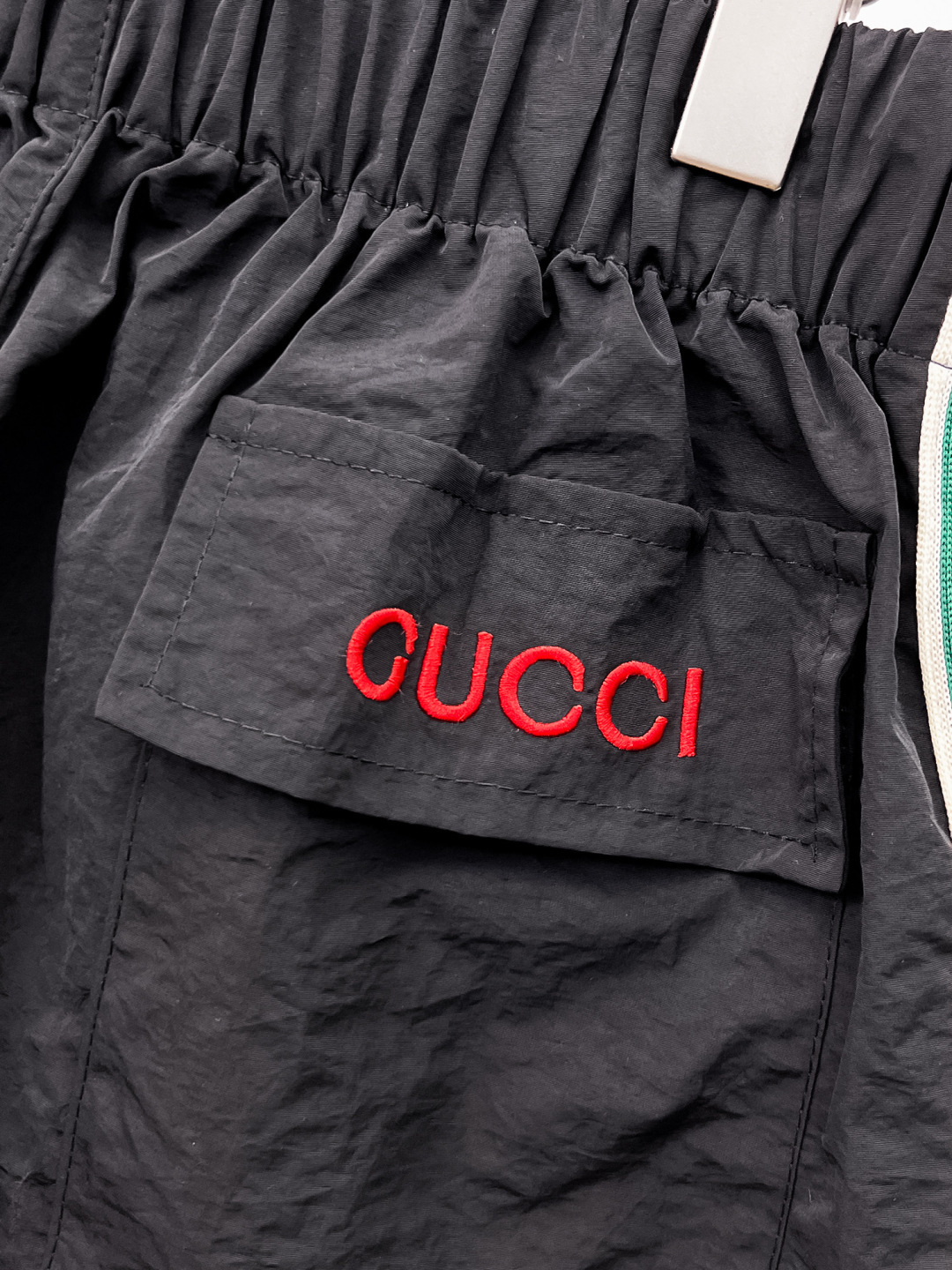 GUCCI 原單側條紋運動短褲男士輕薄速乾休閒五分褲| 11 GUCCI 原單側條紋運動短褲男士輕薄速乾休閒五分褲