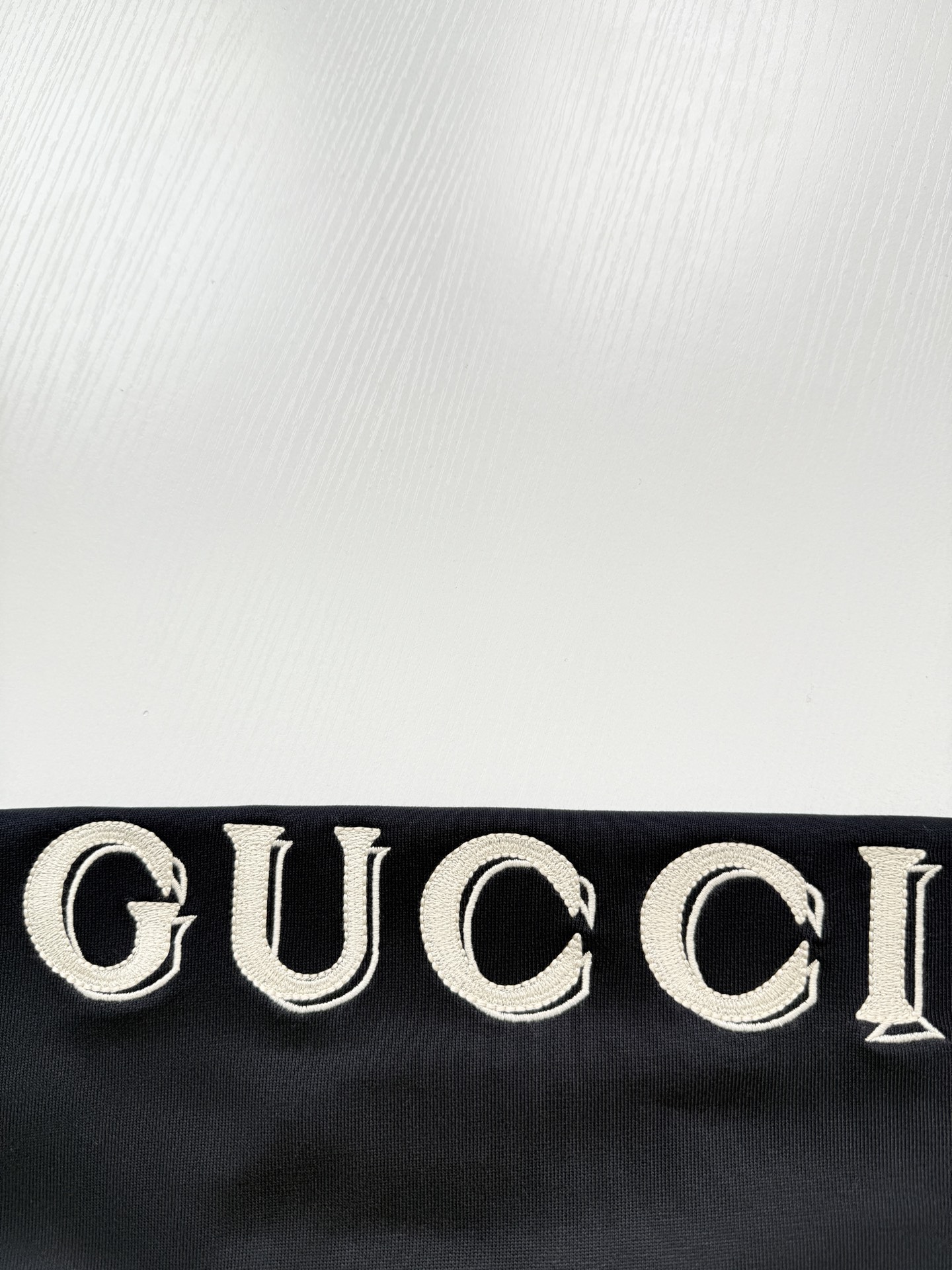 Gucci 高仿刺繡LOGO衛衣 男士黑色圓領長袖休閒上衣| 15 Gucci 高仿刺繡LOGO衛衣 男士黑色圓領長袖休閒上衣