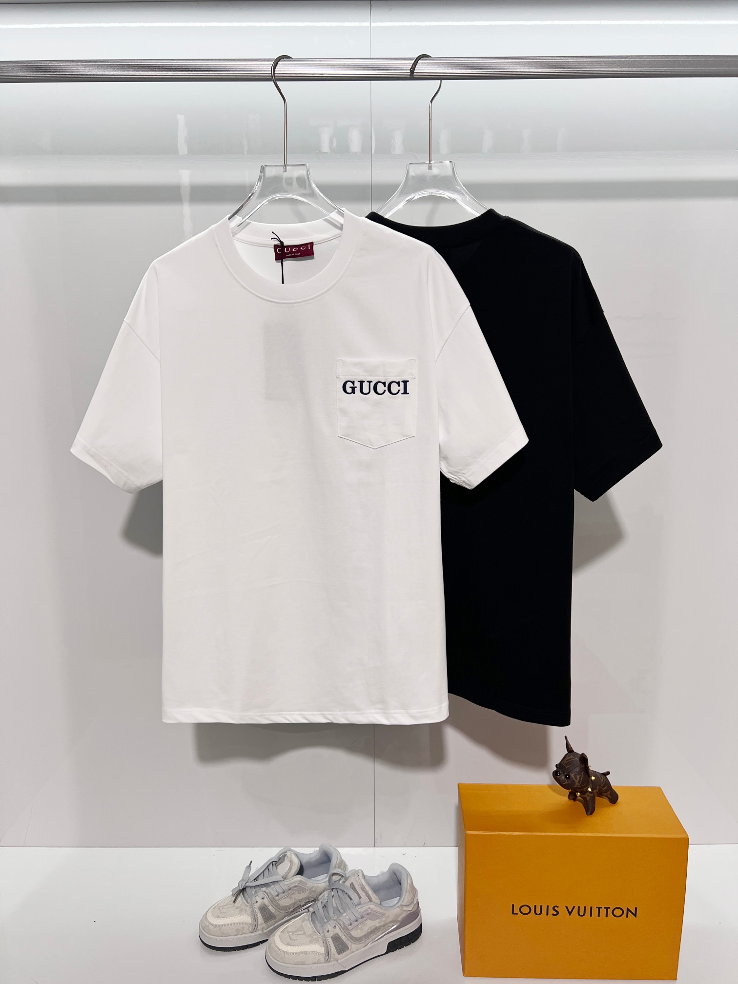 GUCCI 高仿口袋刺繡短袖T恤男士黑色純棉圓領休閒上衣| 16 GUCCI 高仿口袋刺繡短袖T恤男士黑色純棉圓領休閒上衣