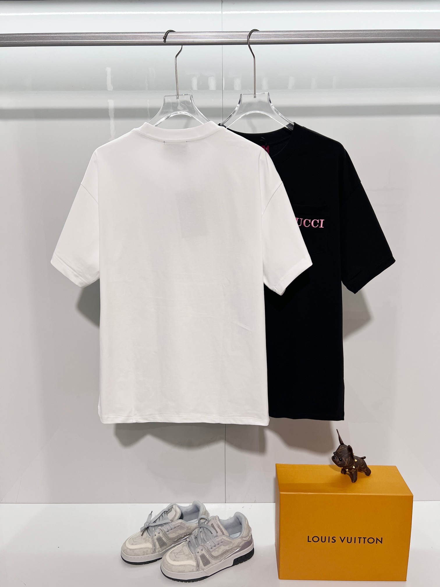 GUCCI 高仿口袋刺繡短袖T恤男士黑色純棉圓領休閒上衣| 15 GUCCI 高仿口袋刺繡短袖T恤男士黑色純棉圓領休閒上衣